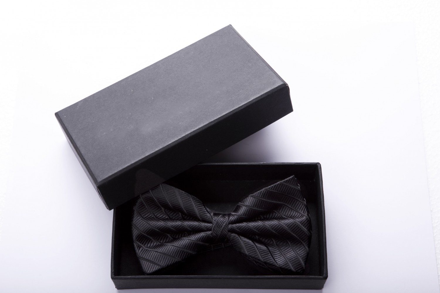 Fabio Farini Fliege Schwarze Herren Fliegen - Männer Querbinder Vorgebunden Bowtie (1-St., Gestreift) Streifen - Schwarz - Domino