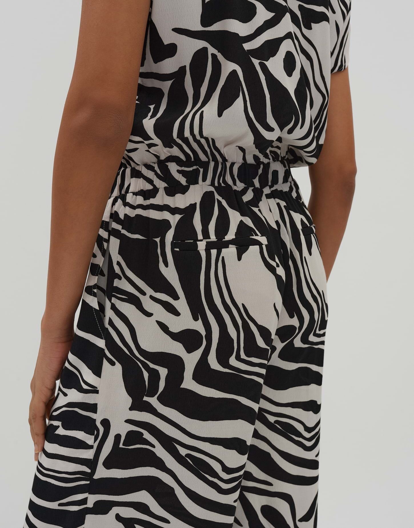 someday Jumpsuit CETARA mit abstraktem Animal Print Webware