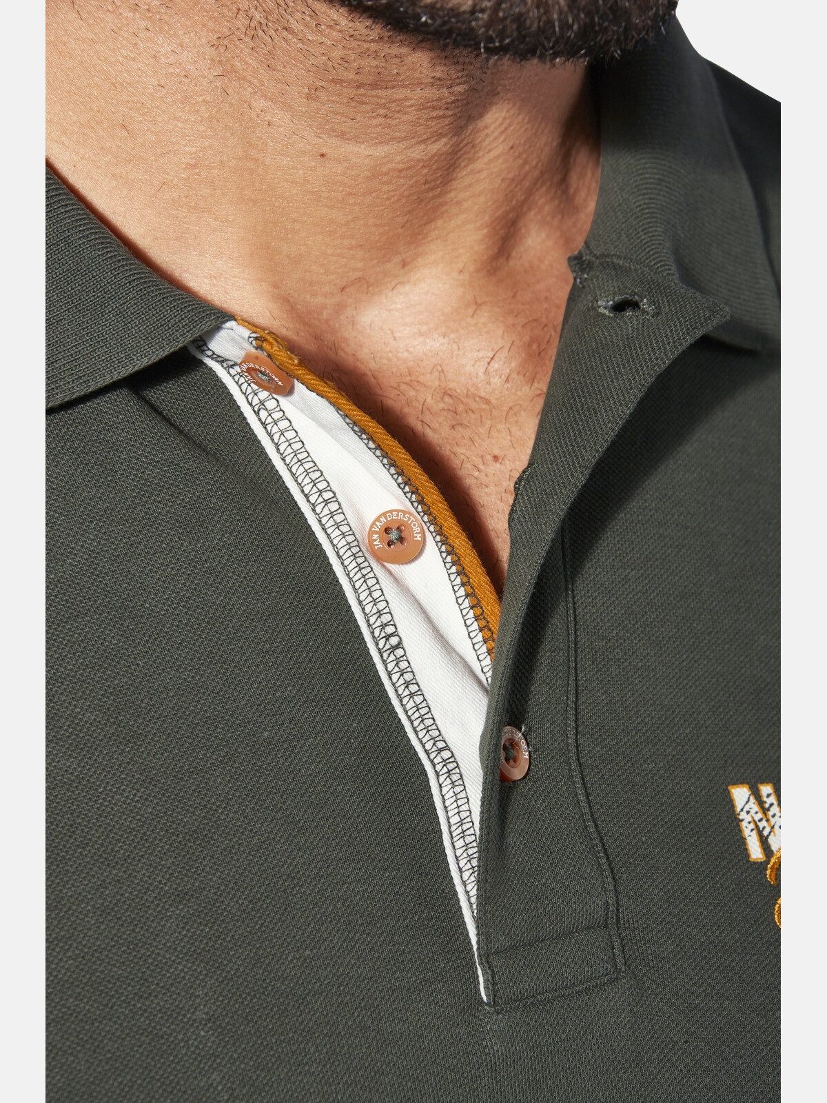 Jan Vanderstorm Poloshirt JAKOV mit Kontrast-Knopfleiste – Bild 4 von 5
