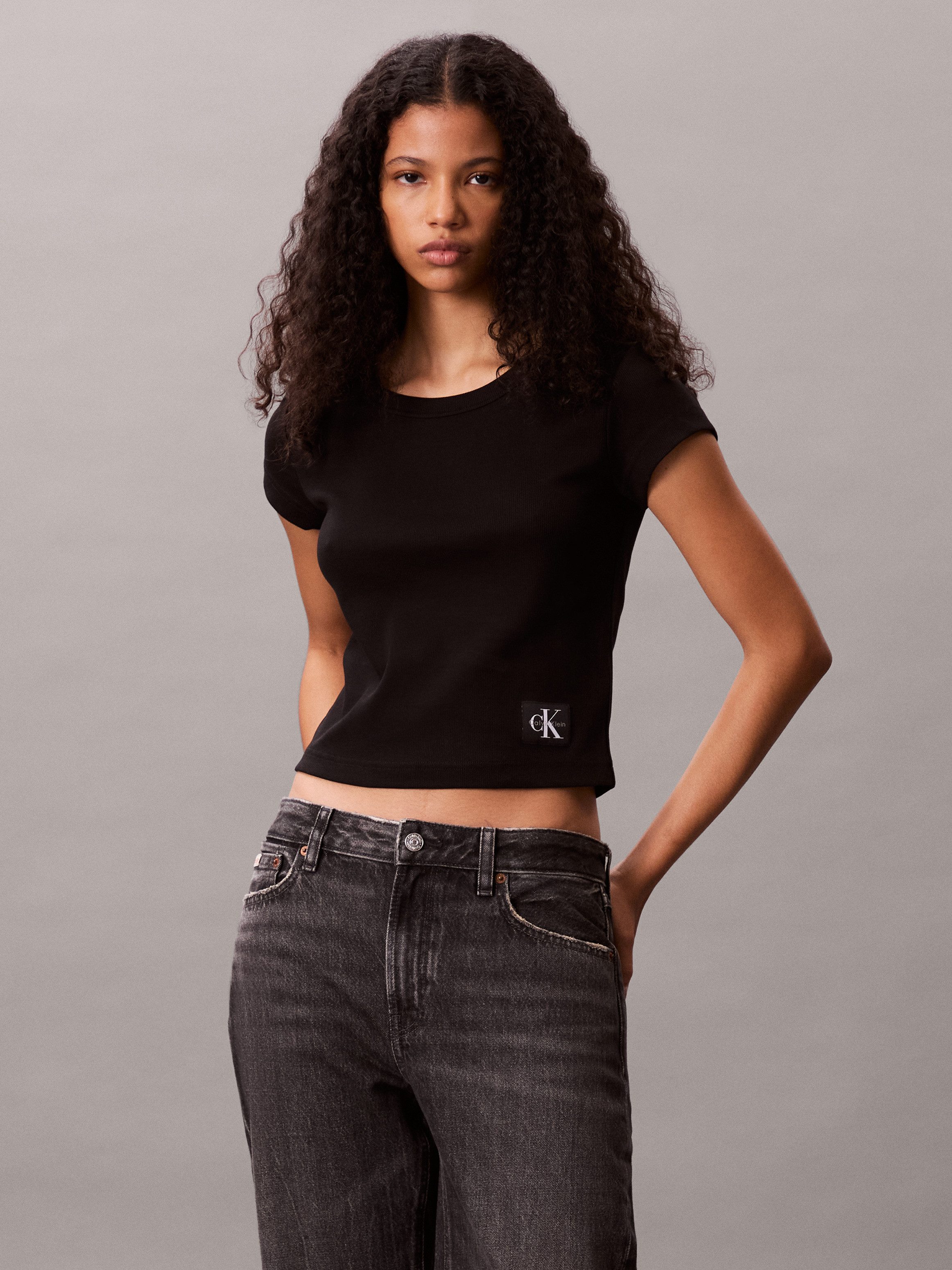 Calvin Klein Jeans T-Shirt WOVEN LABEL BABY RIB Regular fit mit Rundhalsausschnitt