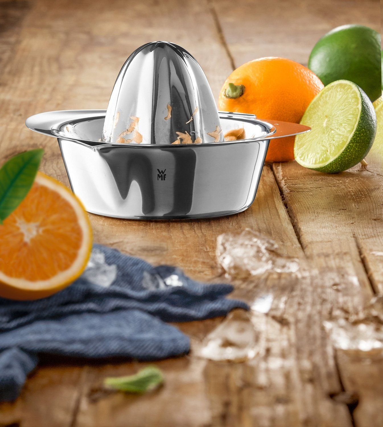WMF Obstpresse GOURMET, Ø 13 cm, herausnehmbares Sieb, Cromargan Edelstahl 18/10, mit ergonomischen Seitengriffen