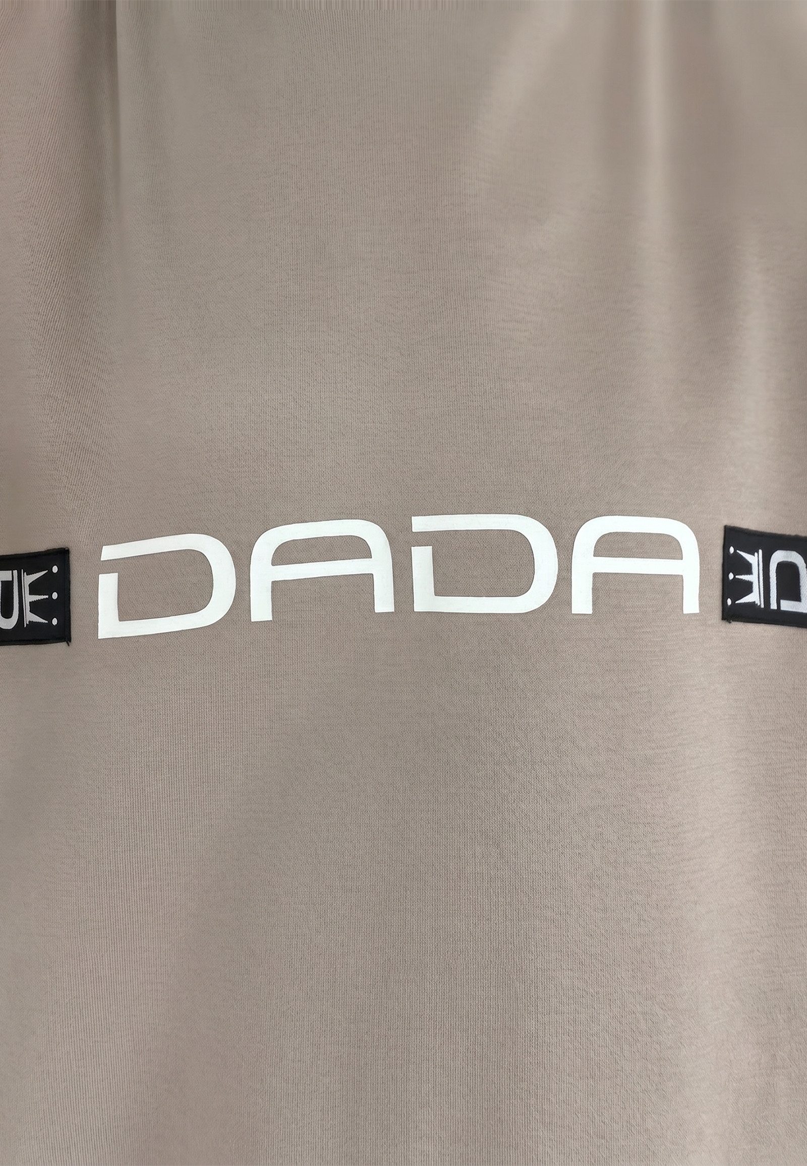 DADA Supreme Hoodie Urbaner Streetwear Look Logoprint Ärmeltasche Kapuze für Herren (1-tlg) Baumwolle Normal Fit ohne Kragen Langarm Logo atmungsaktiv