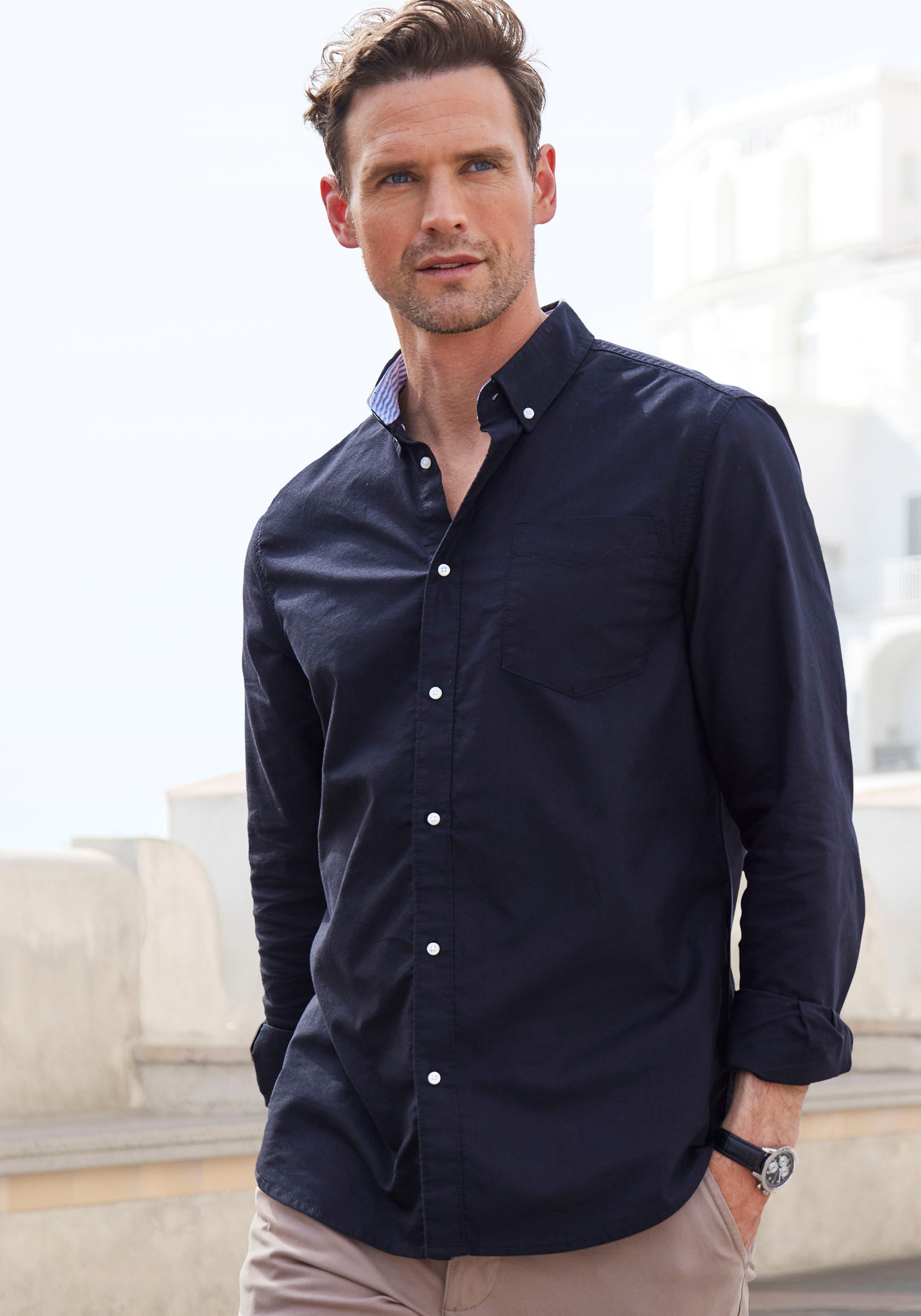 H.I.S Langarmhemd aus reiner Baumwolle, Regular-fit Button-down-Kragen mit gestreiftem Innenkragen – Bild 4 von 5