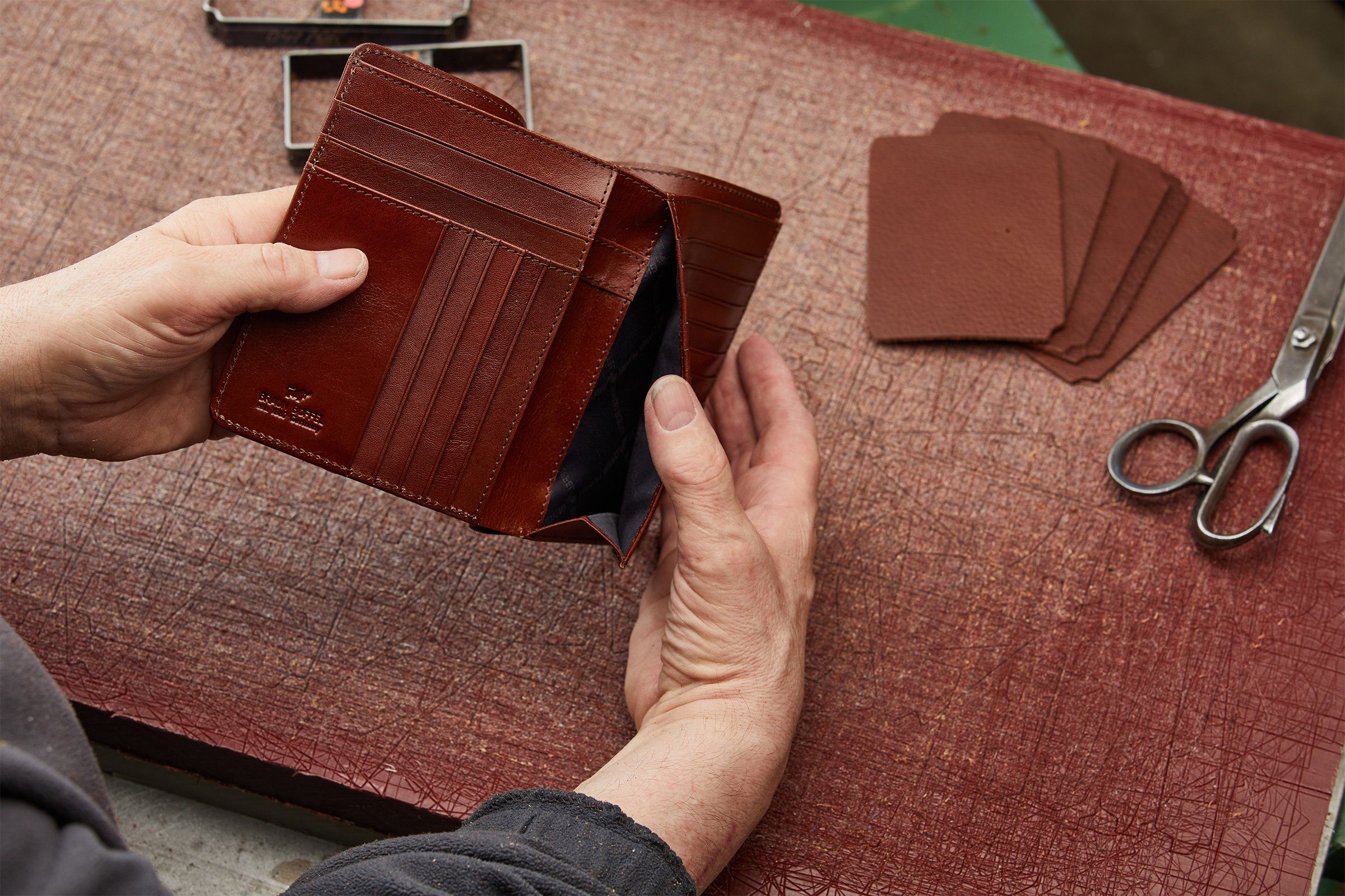 Stiftehalter mit Brieftasche Brieftasche, Braun Büffel COUNTRY palisandro RFID