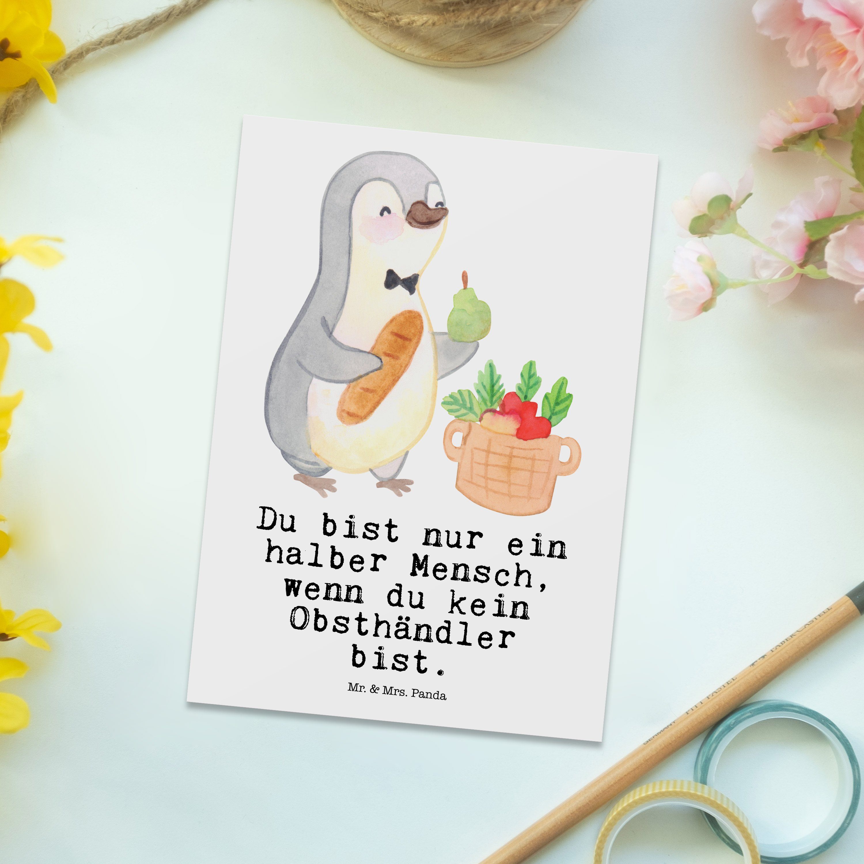 Geschenk, - Weiß & Mr. Obstbauer, Herz Obsthändler Mrs. Postkarte Panda mit Ein - Ansichtskarte,