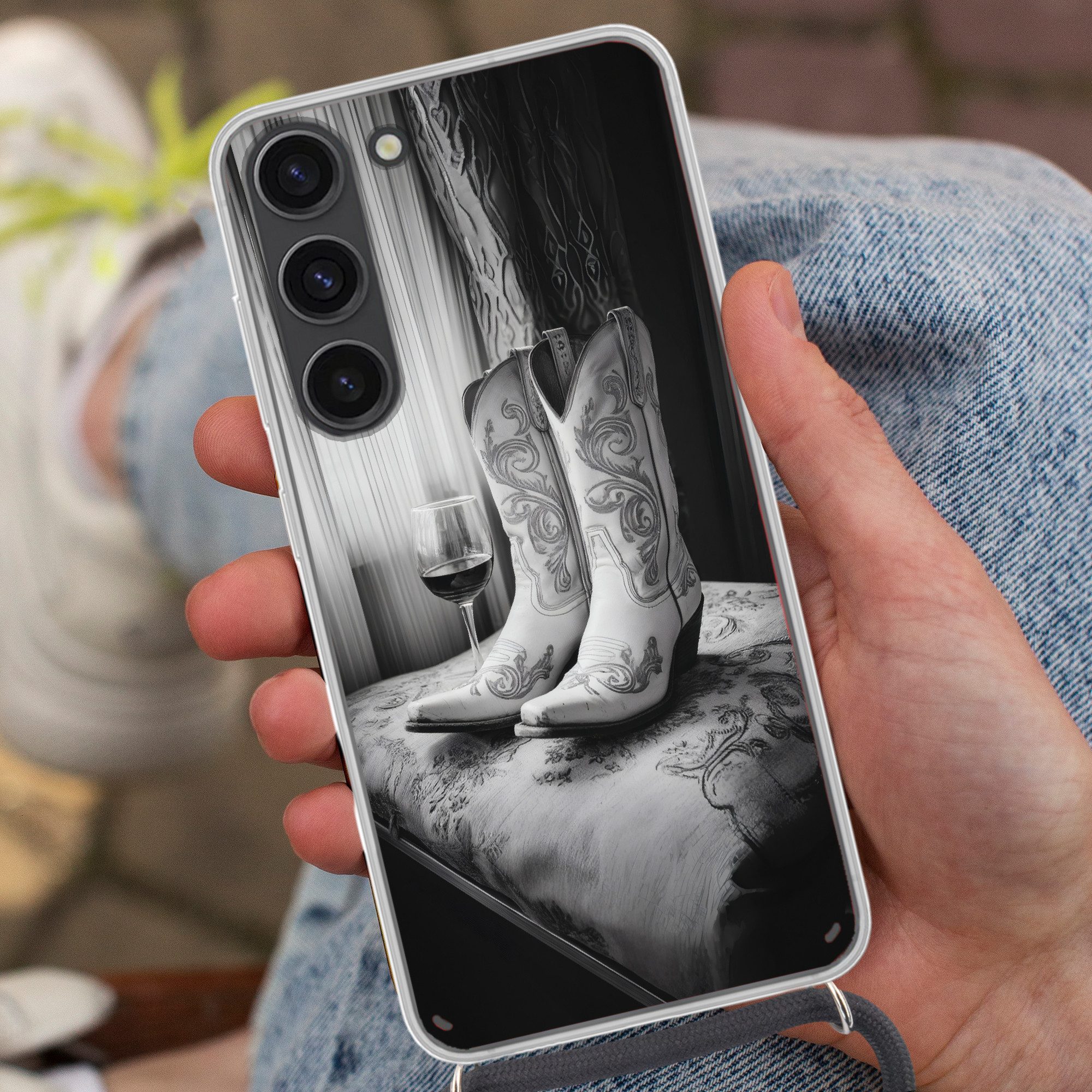 MuchoWow Handyhülle für Samsung Galaxy S23 Wein - Cowboystiefel - Fensterlicht - Weiß, Tragbare Handyhüllen mit Kette zum umhängen, Handykette Handyband