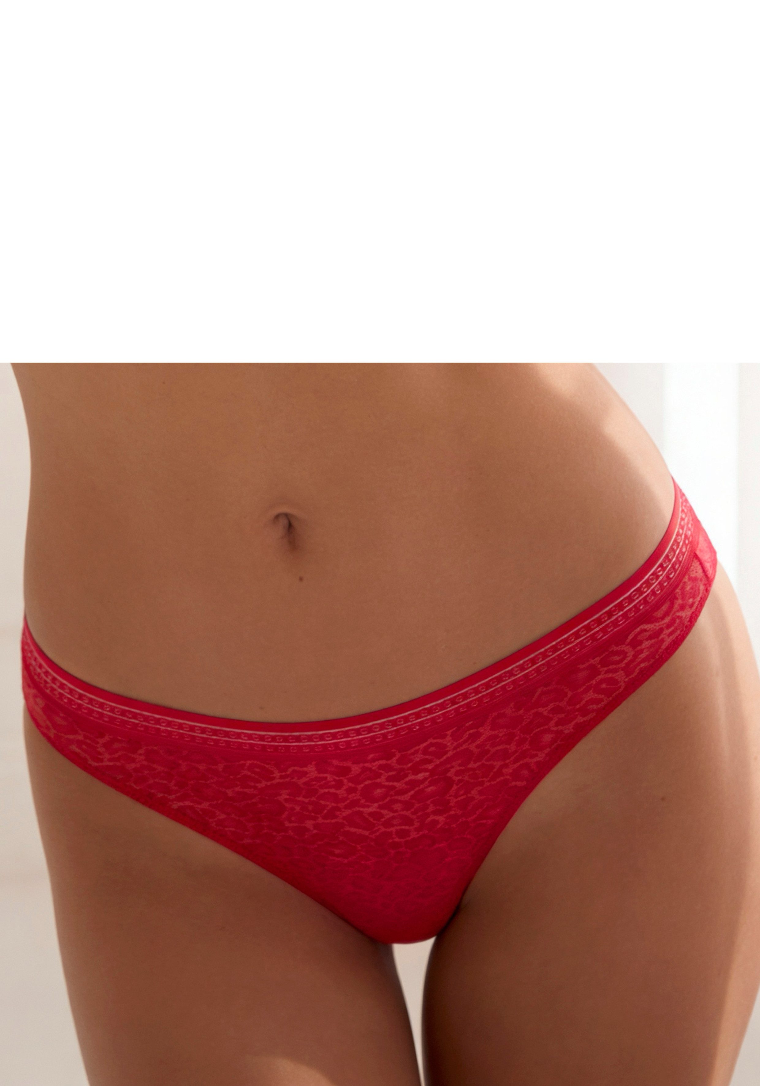 LASCANA String Freya aus Spitze in Leo-Optik mit modischem Bund, sexy Dessous