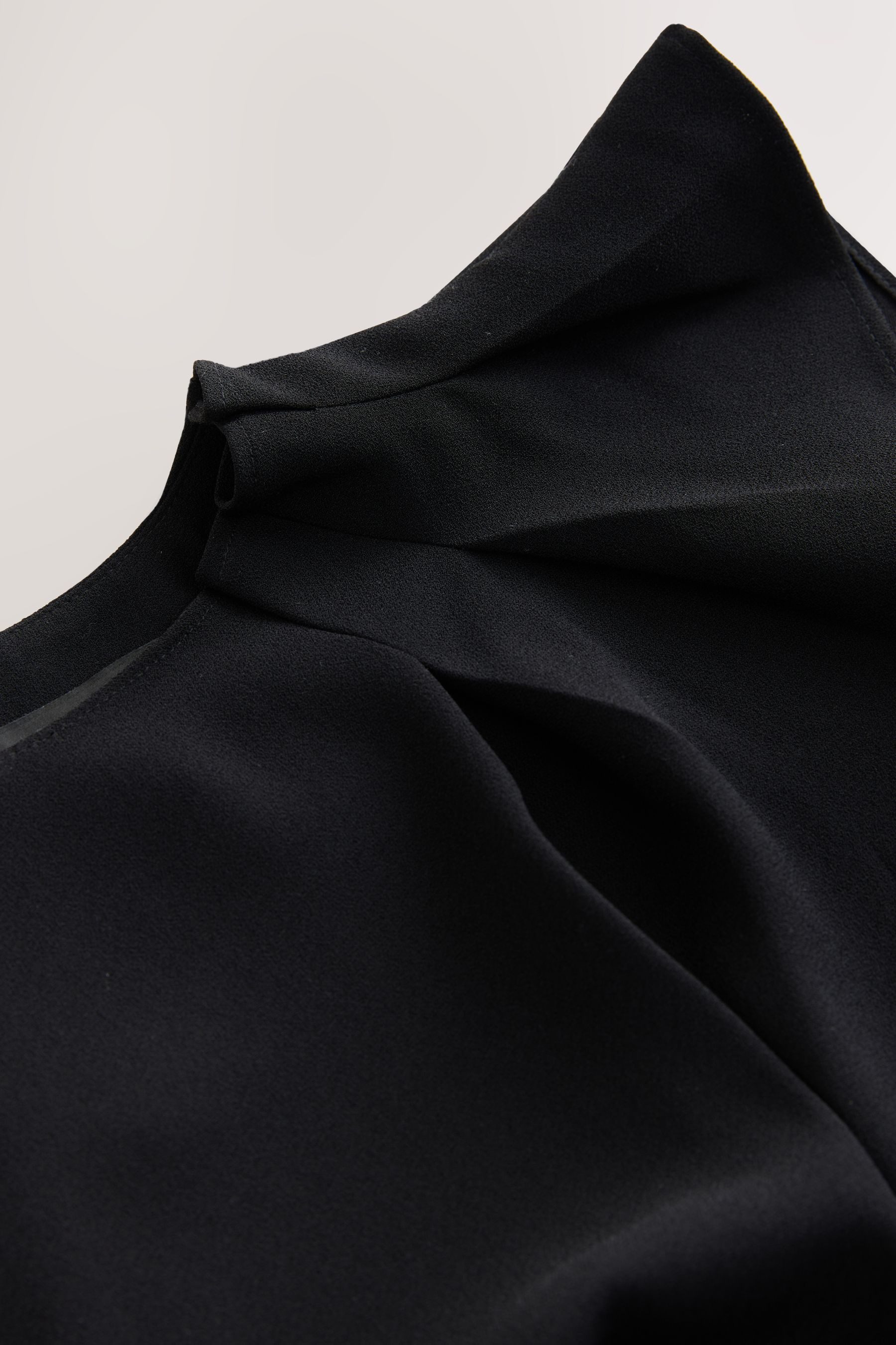 Next Midikleid Kurzärmeliges Midikleid mit Rüschen günstig online kaufen