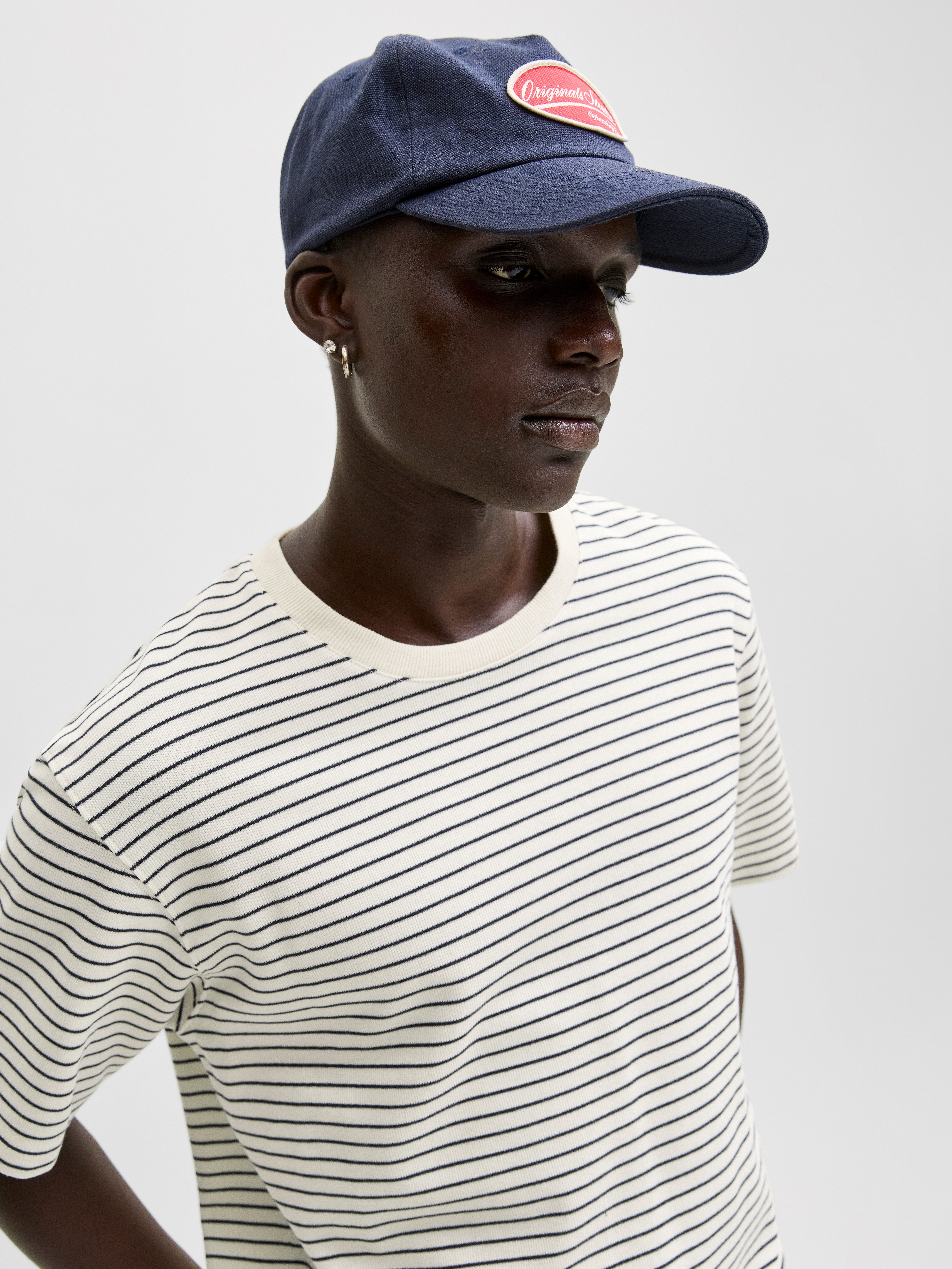 Jack & Jones Rundhalsshirt JJEDOVER STRIPED TEE SS CREW NECK SN mit Streifendesign