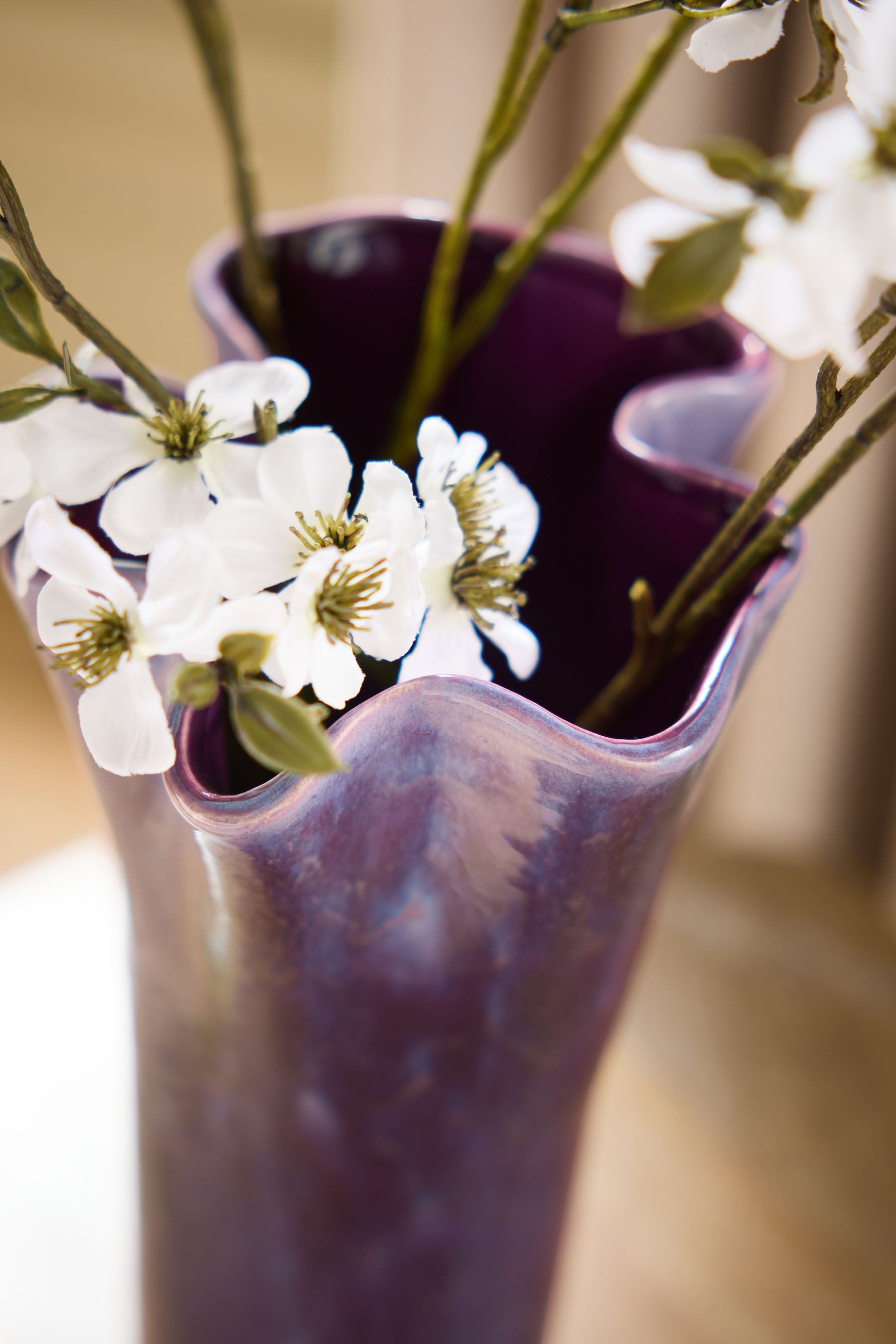 Next Dekovase Geraffte Keramikvase mit reaktiver Glasur