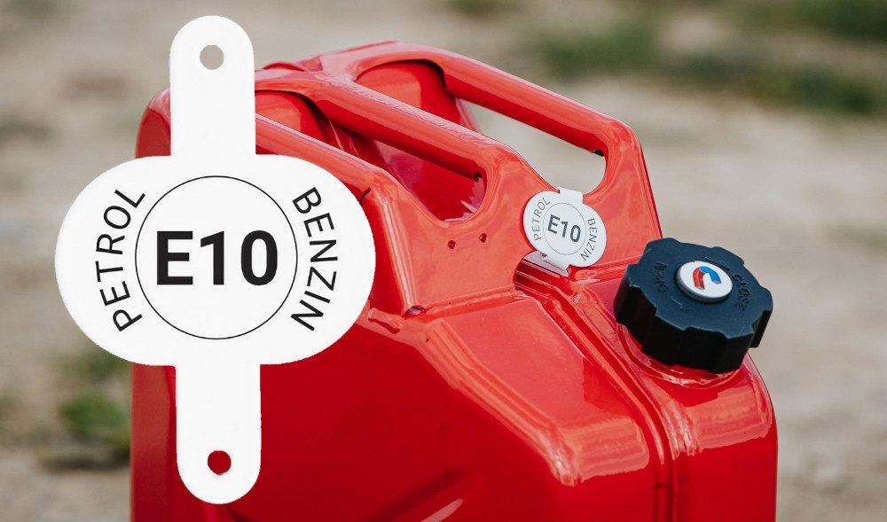 BW Benzinkanister Clip für Kraftstoffkenneichnung für Metall Kraftstoffkanister (für 5L,10L und 20L Metall Kanister, Made in Europe), mit Kennzeichnung Benzin E10