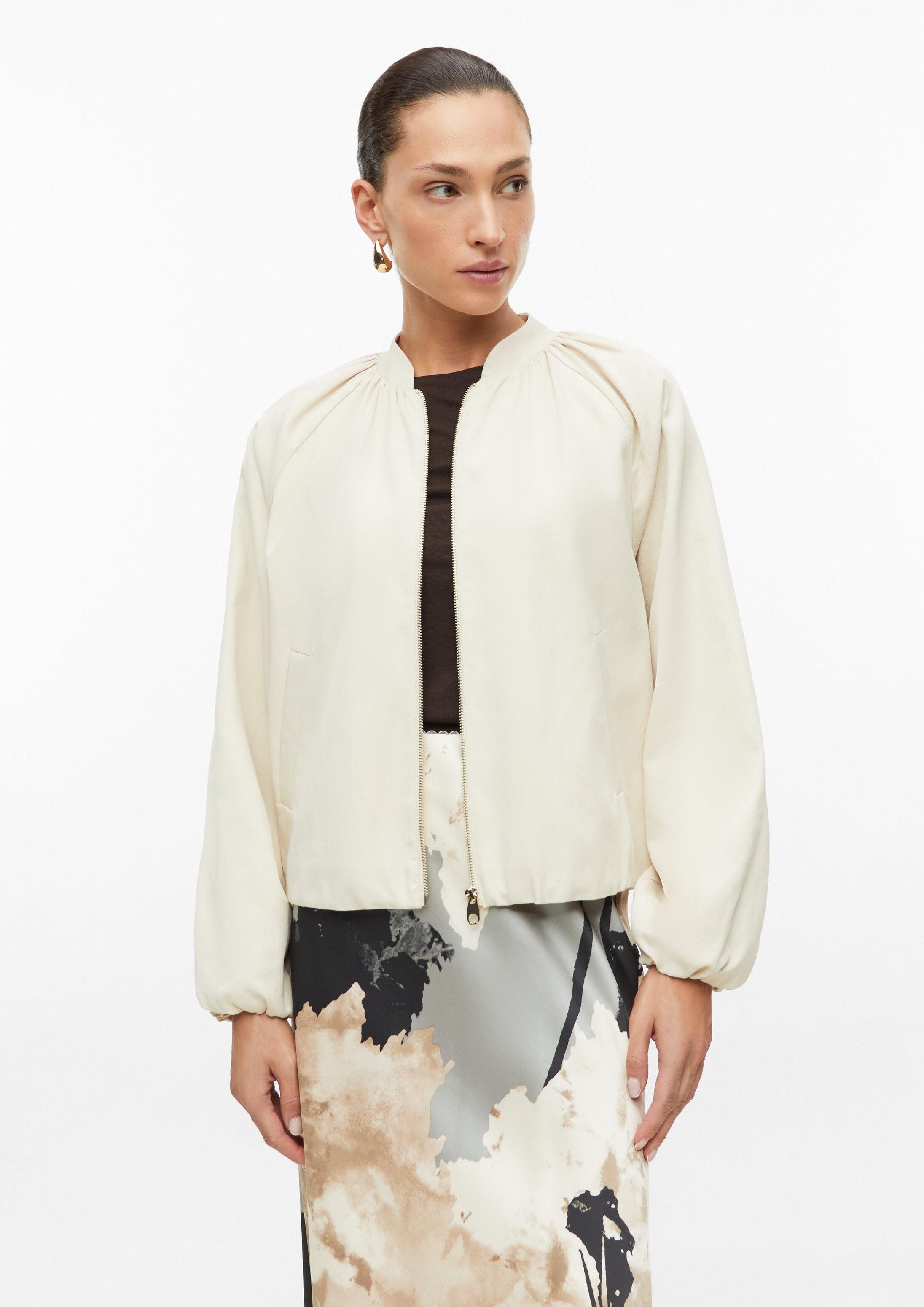 s.Oliver Funktionsjacke Indoor-Jacke Blouson im Relaxed Fit mit Raffung