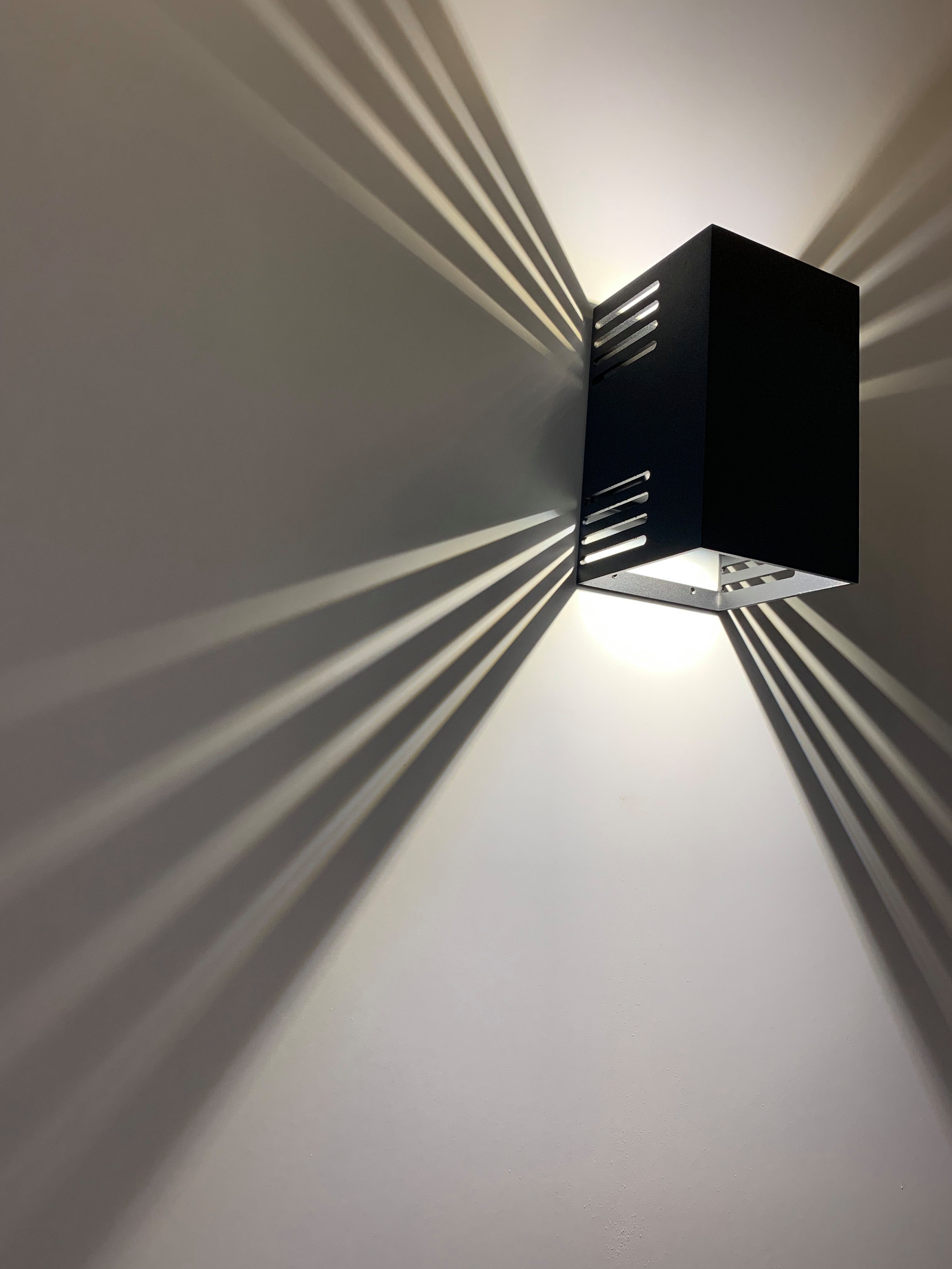 SpiceLED LED Außen-Wandleuchte Schwarze Lampe 12W günstig online kaufen