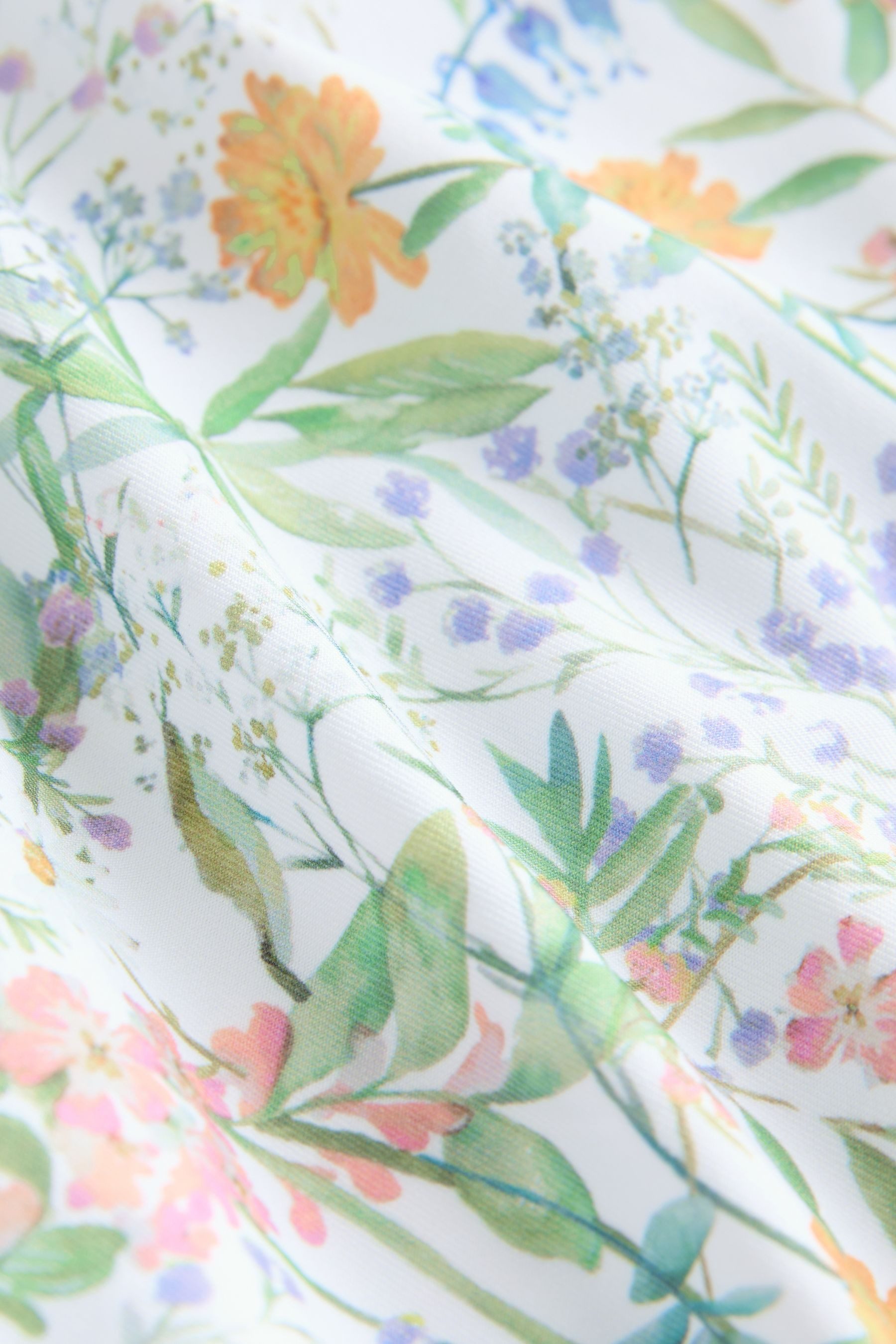 Next Badeanzug Formender, gesmokter Bandeau-Badeanzug mit Rock (1-St)