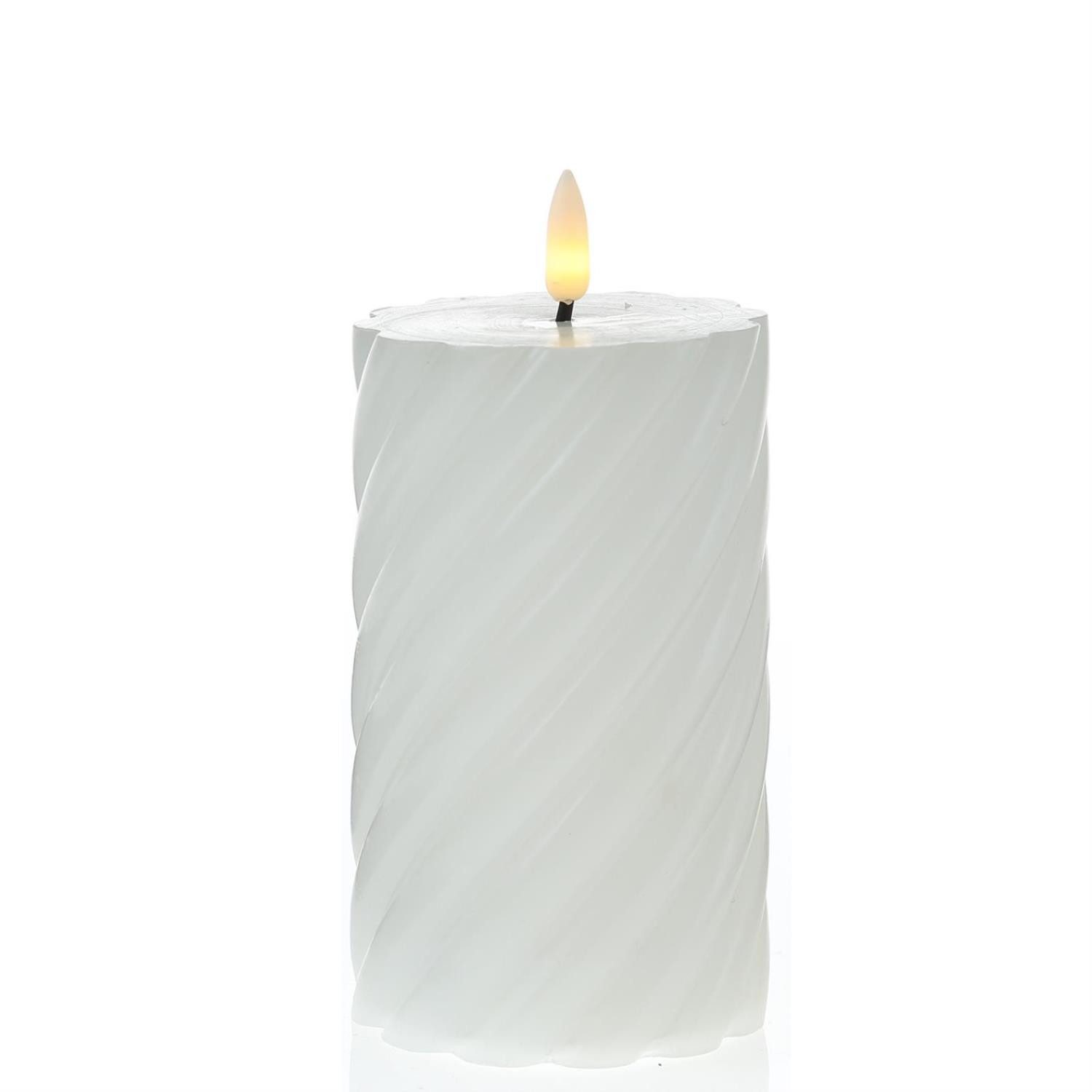 MARELIDA LED-Kerze Twist Echtwachs gedrehte Stumpenkerze flackernd H: 15cm Timer weiß (1-tlg). € 8,45, (€ 8,45 pro 1 Stk).