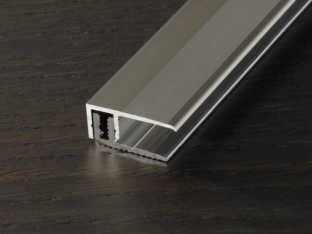 PRO Line Abschlussprofil Abschlussprofil PROVARIO Universal Aluminium eloxiert Edelstahl