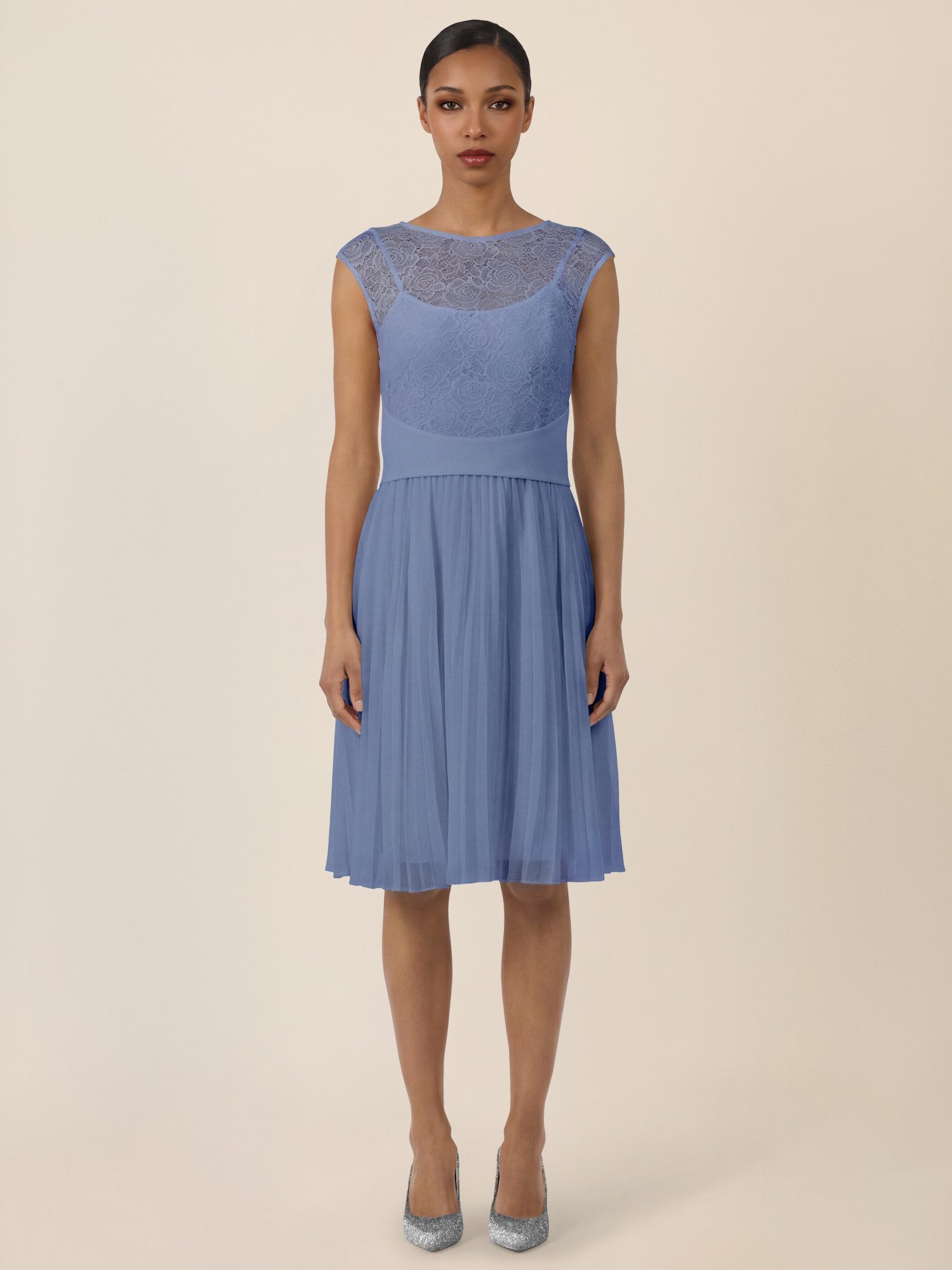 Apart Cocktailkleid mit Plisseerock