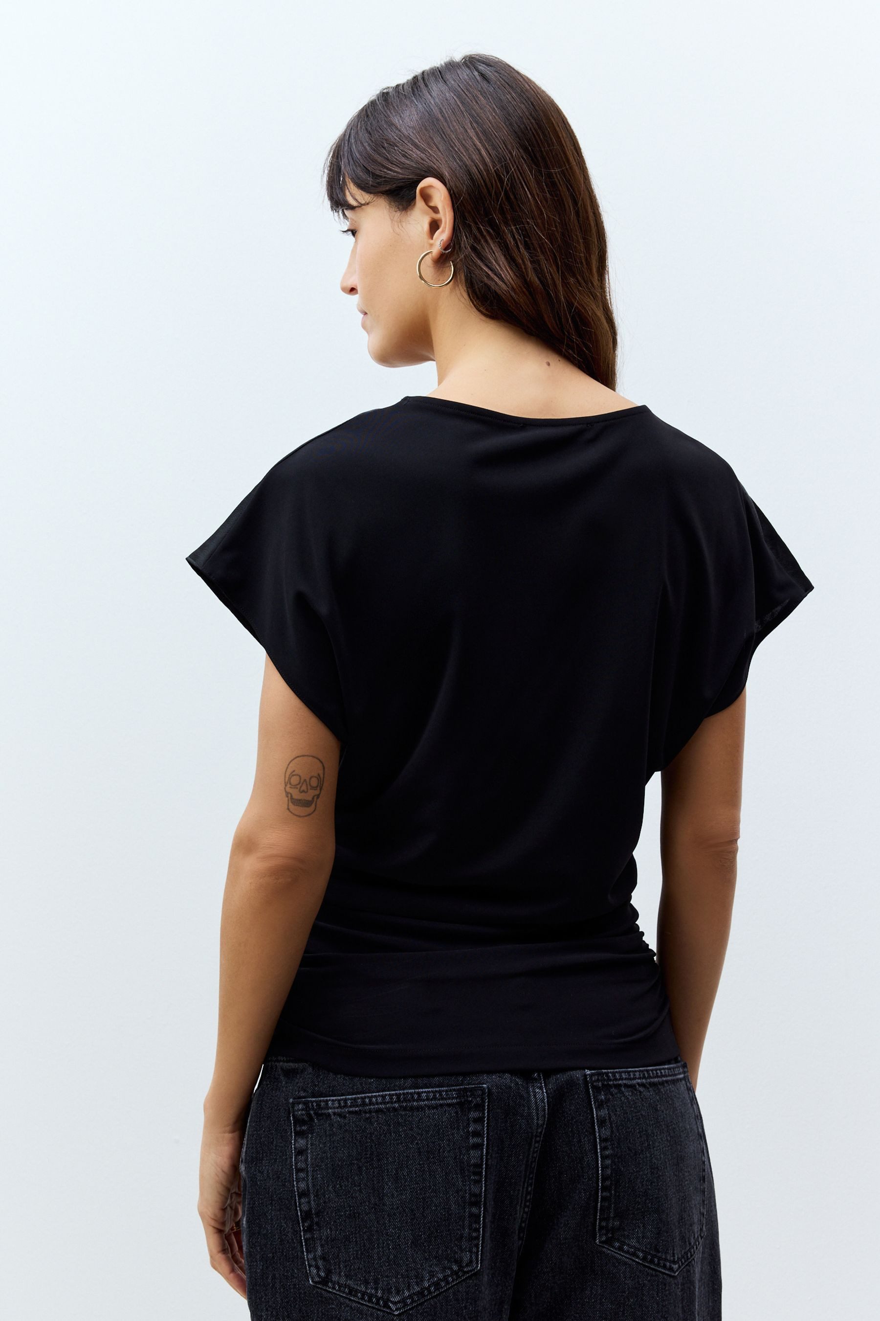 Next Kurzarmbluse Gerafftes Satin-Oberteil mit kurzen Ärmeln (1-tlg) günstig online kaufen