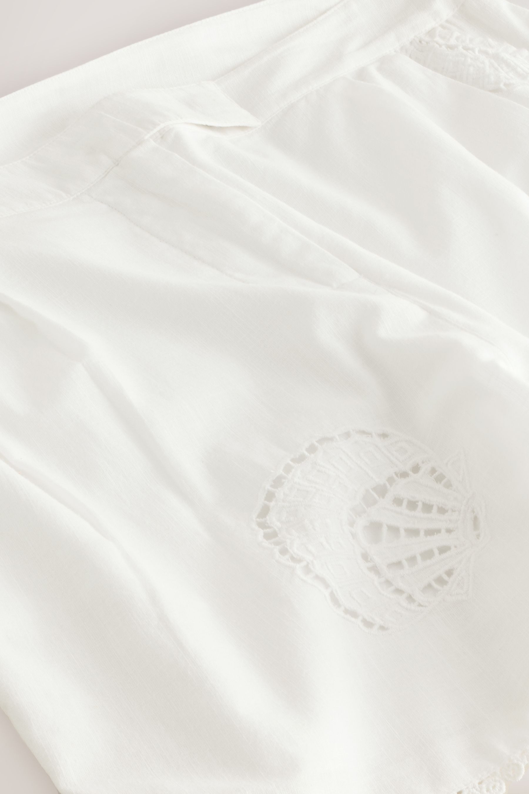Next Shorts Shorts mit Lochstickerei (1-tlg)