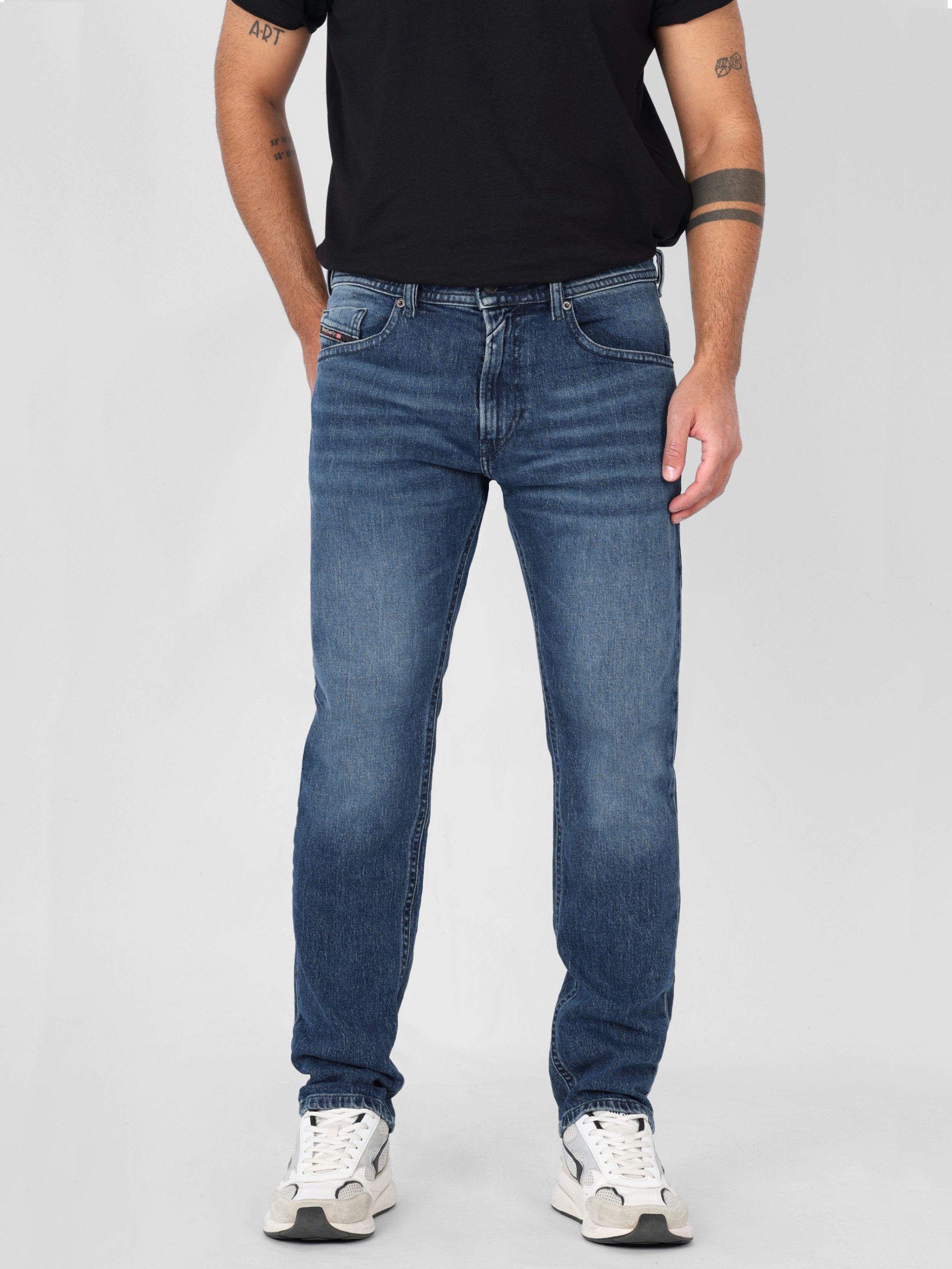 Diesel Slim-fit-Jeans THOMMER-R R07XR - Länge:32 Niedrige Leibhöhe, geringer Stretch
