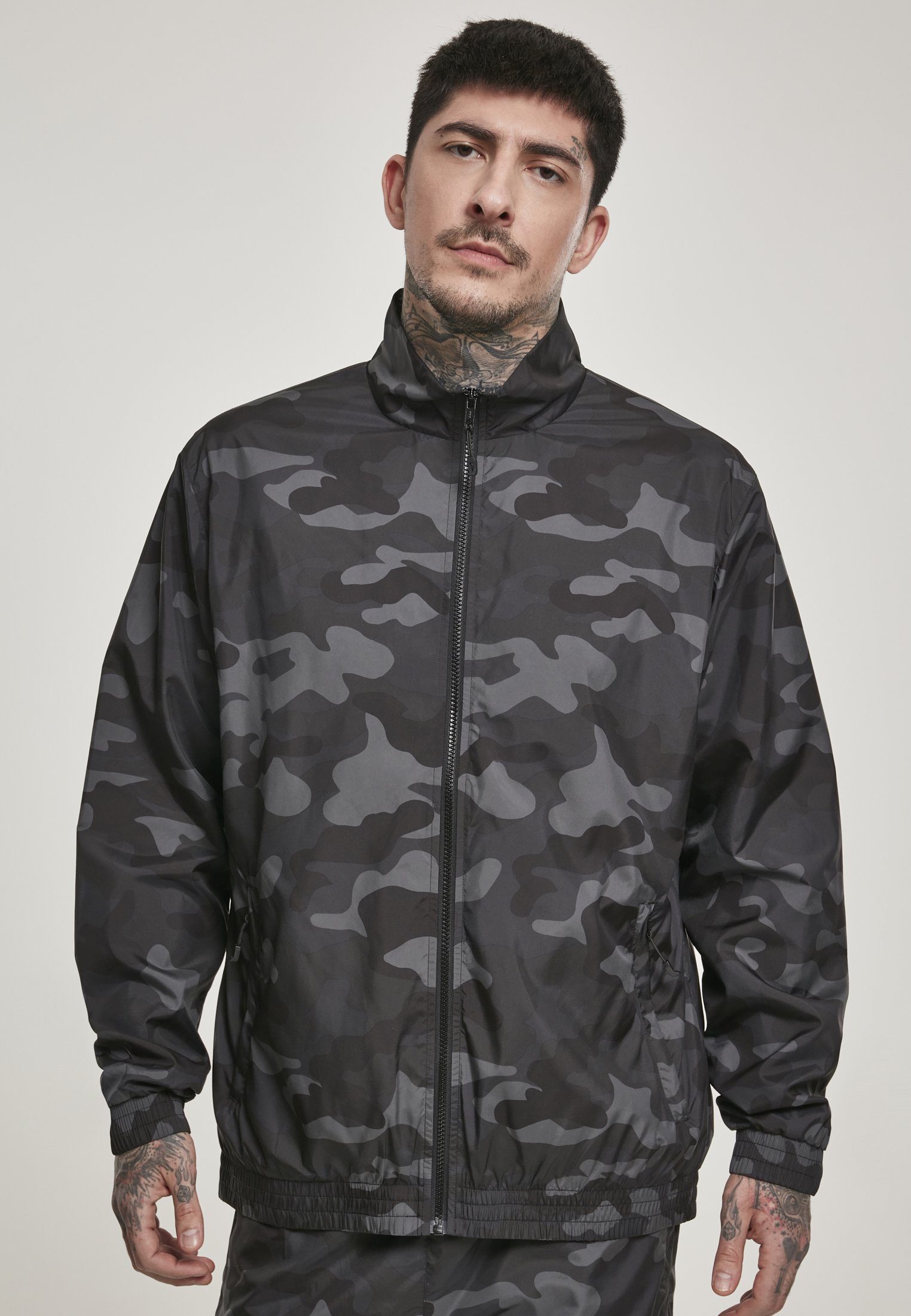 URBAN CLASSICS Sommerjacke Herren Camo Track Jacket (1-St) darkcamo