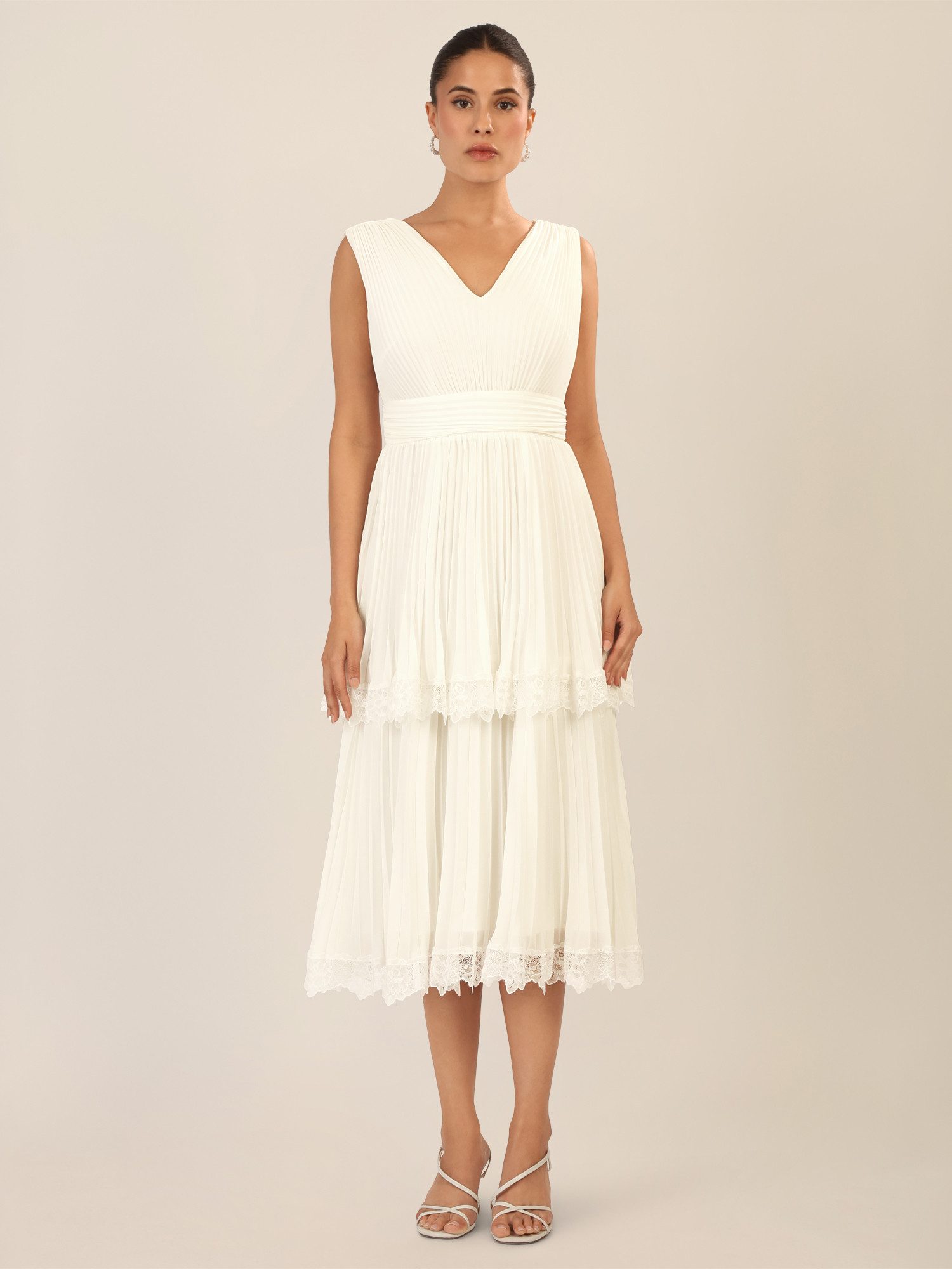 Apart Cocktailkleid mit Stufenrock und Spitze günstig online kaufen