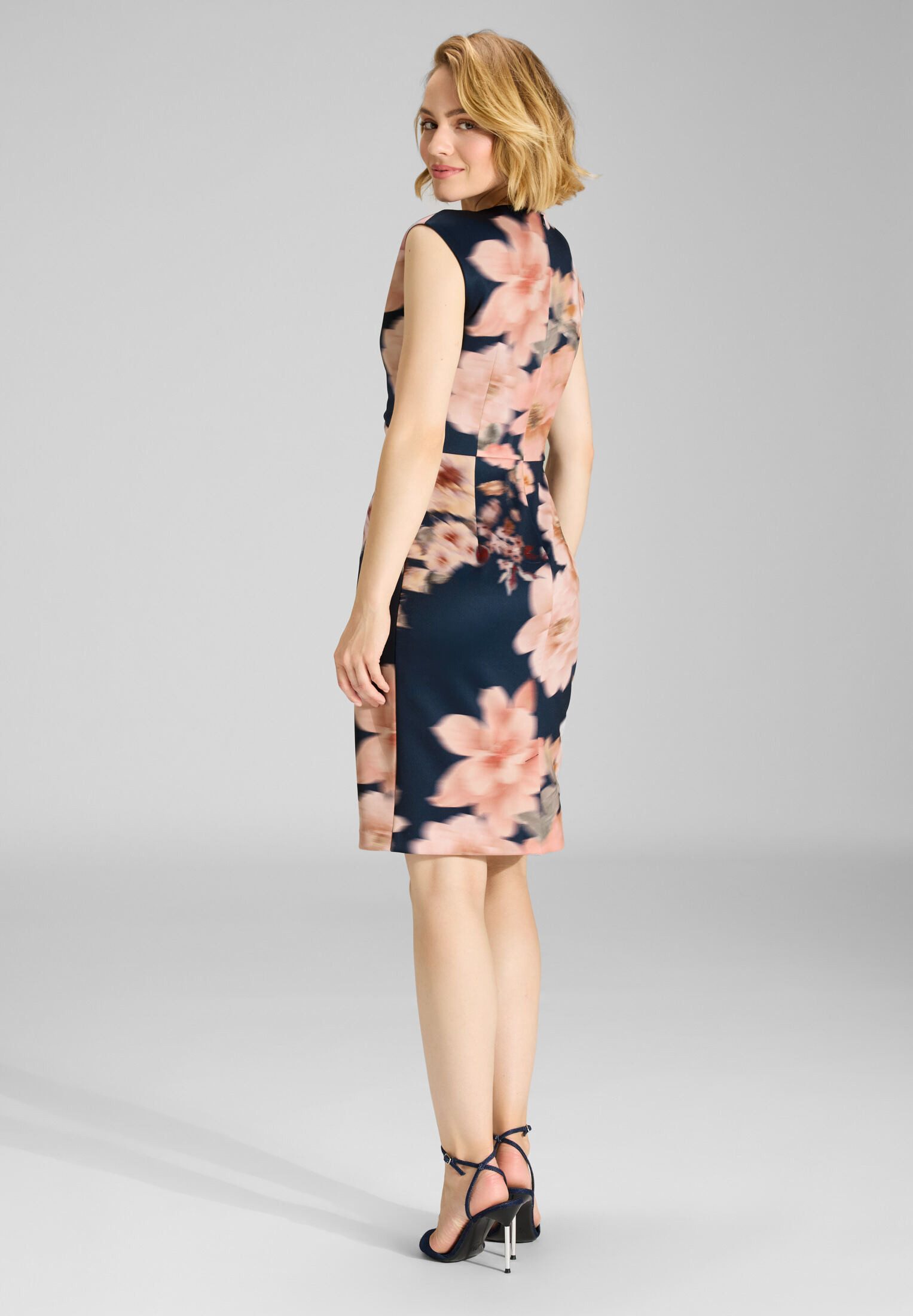 SWING Cocktailkleid Figurbetonte Passform