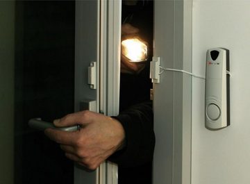 Untiec Raum-Überwachung mit Magnetkontakt Türalarm Alarmanlage (Alarmanlage mit 2x Fernbedienung Fensteralarm Durchgangsmelder)