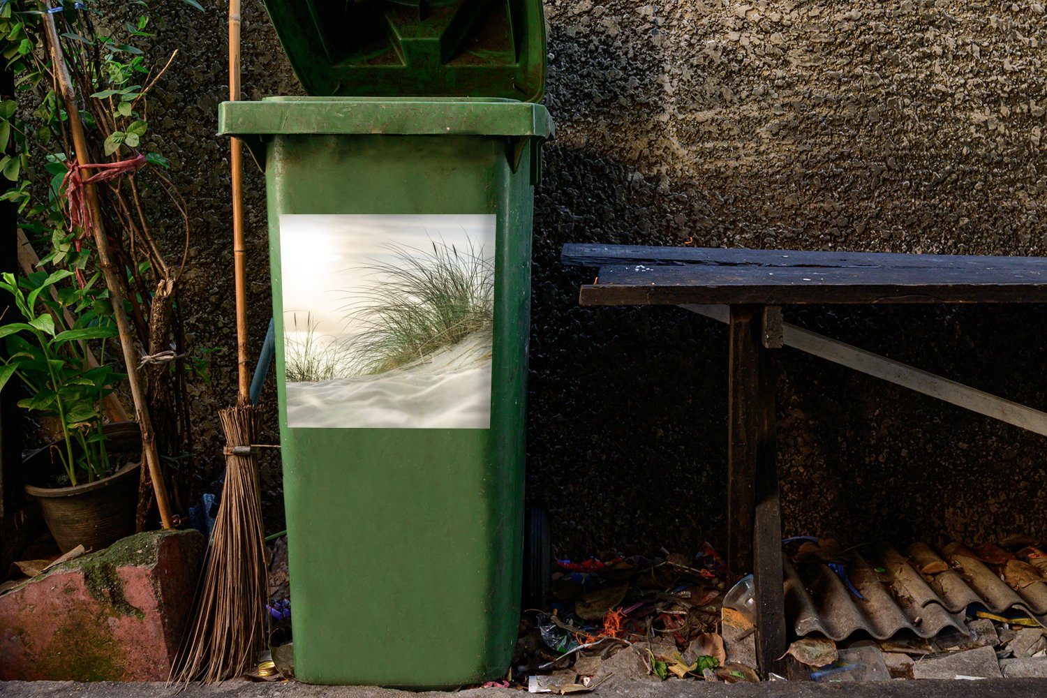 Abfalbehälter Wandsticker (1 Sonne Container, Mülltonne, Strandhafer der St), in Sticker, Nationalparks des mit MuchoWow Dünen Mülleimer-aufkleber,