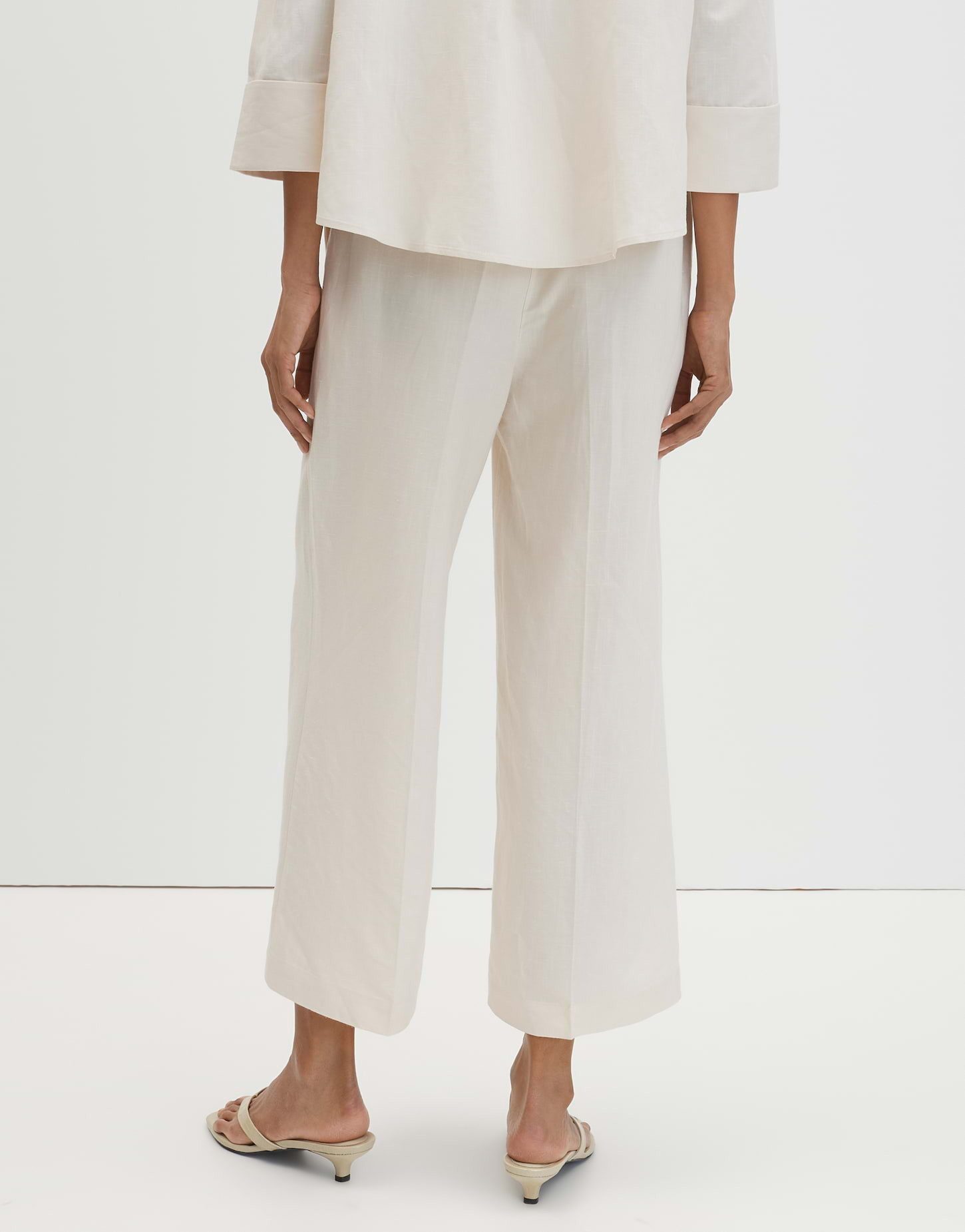 someday Culotte Celino cropped linen in weiter Passform Fließender Fall mit Bügelfalten und seitlichen Eingrifftaschen