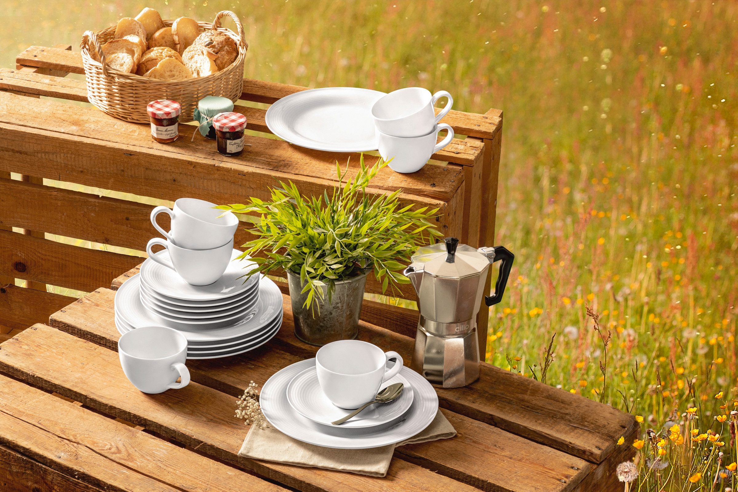 Seltmann Weiden Kaffeeservice Geschirr-Set, Service Beat (18-tlg), 6 Personen, Porzellan, Teller, Tassen, Untertassen, Rillendekor, 18 Teile, für 6 Personen