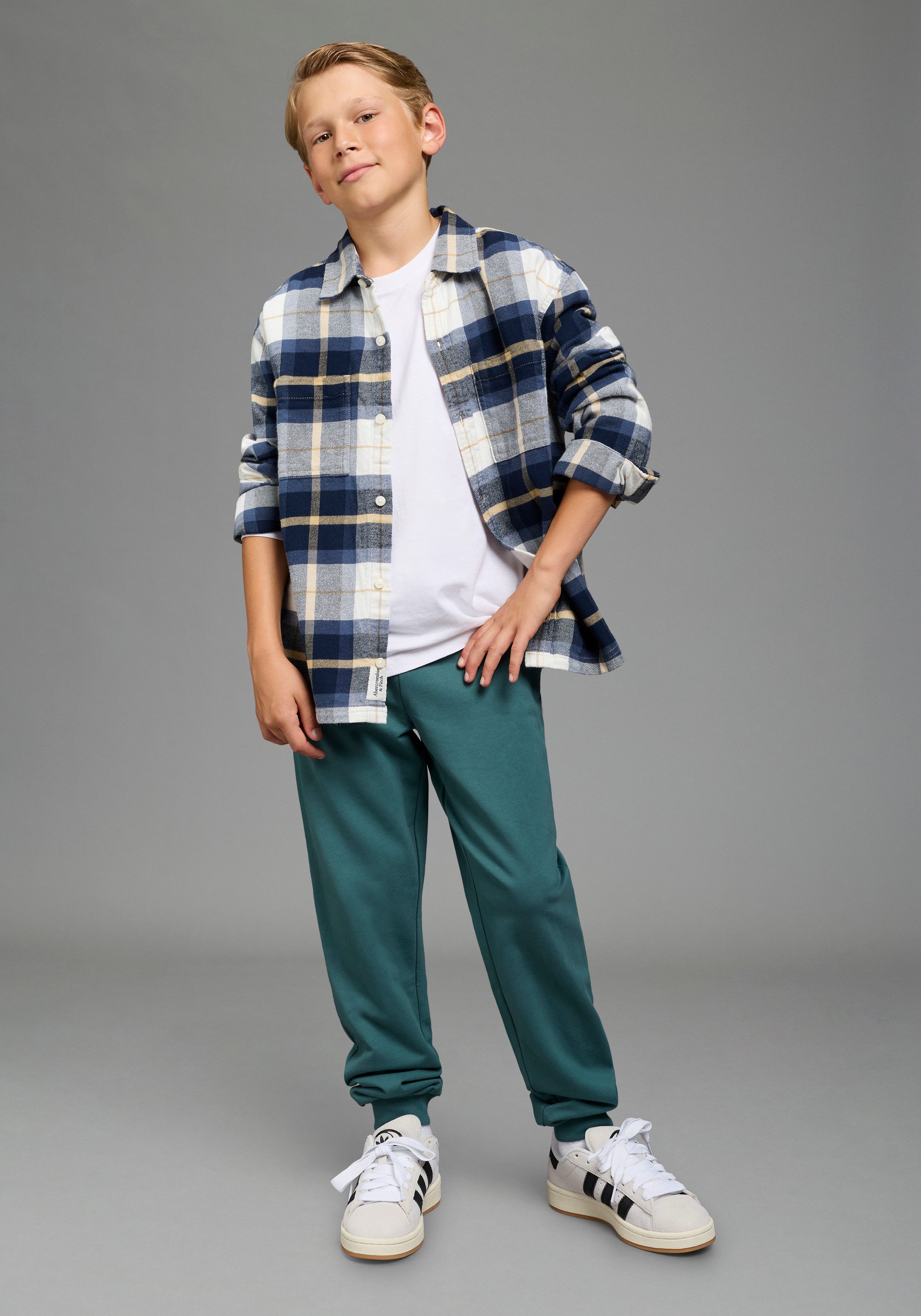 Zum Outfit 6