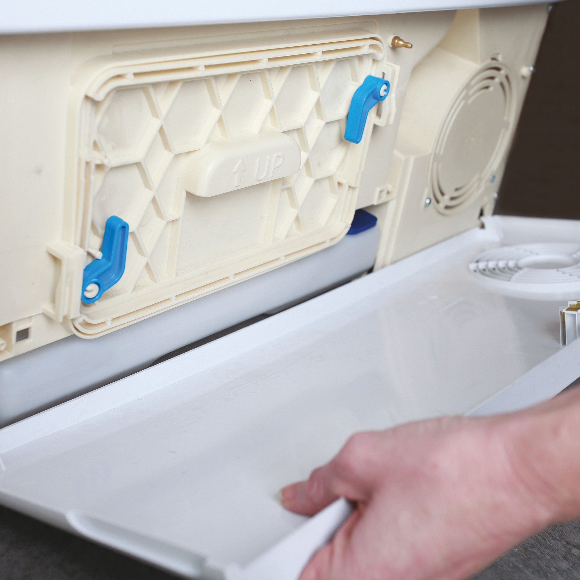 Candy Kondenstrockner CSOE C10DG-S, Wi-Fi + Bluetooth, Mengenautomatik, Startzeitvorwahl