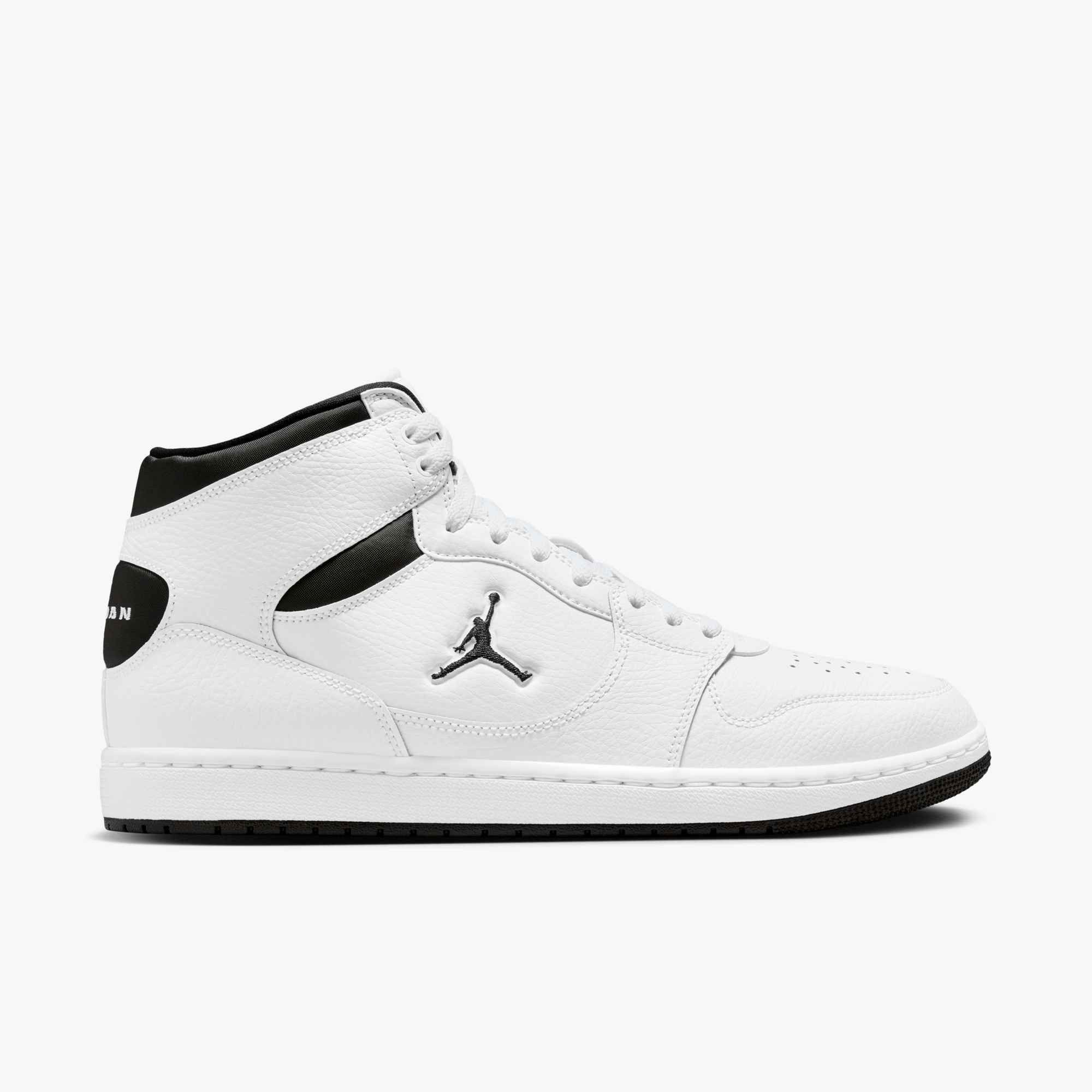 Jordan Jordan Court Connect Mid Sneaker inspiriert vom Look des Air Jordan 1