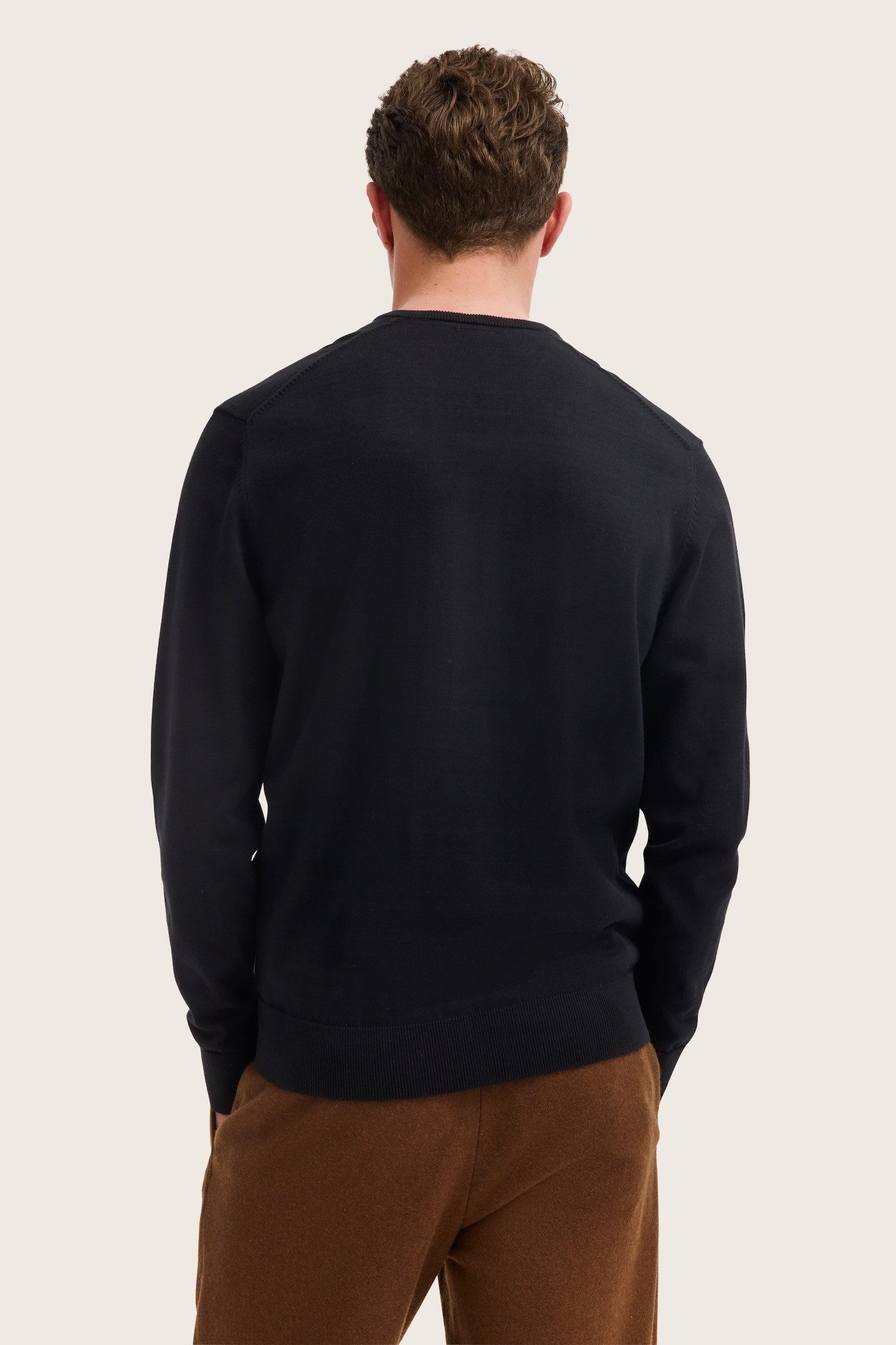 bugatti V-Ausschnitt-Pullover Basic Essential aus reine Baumwolle