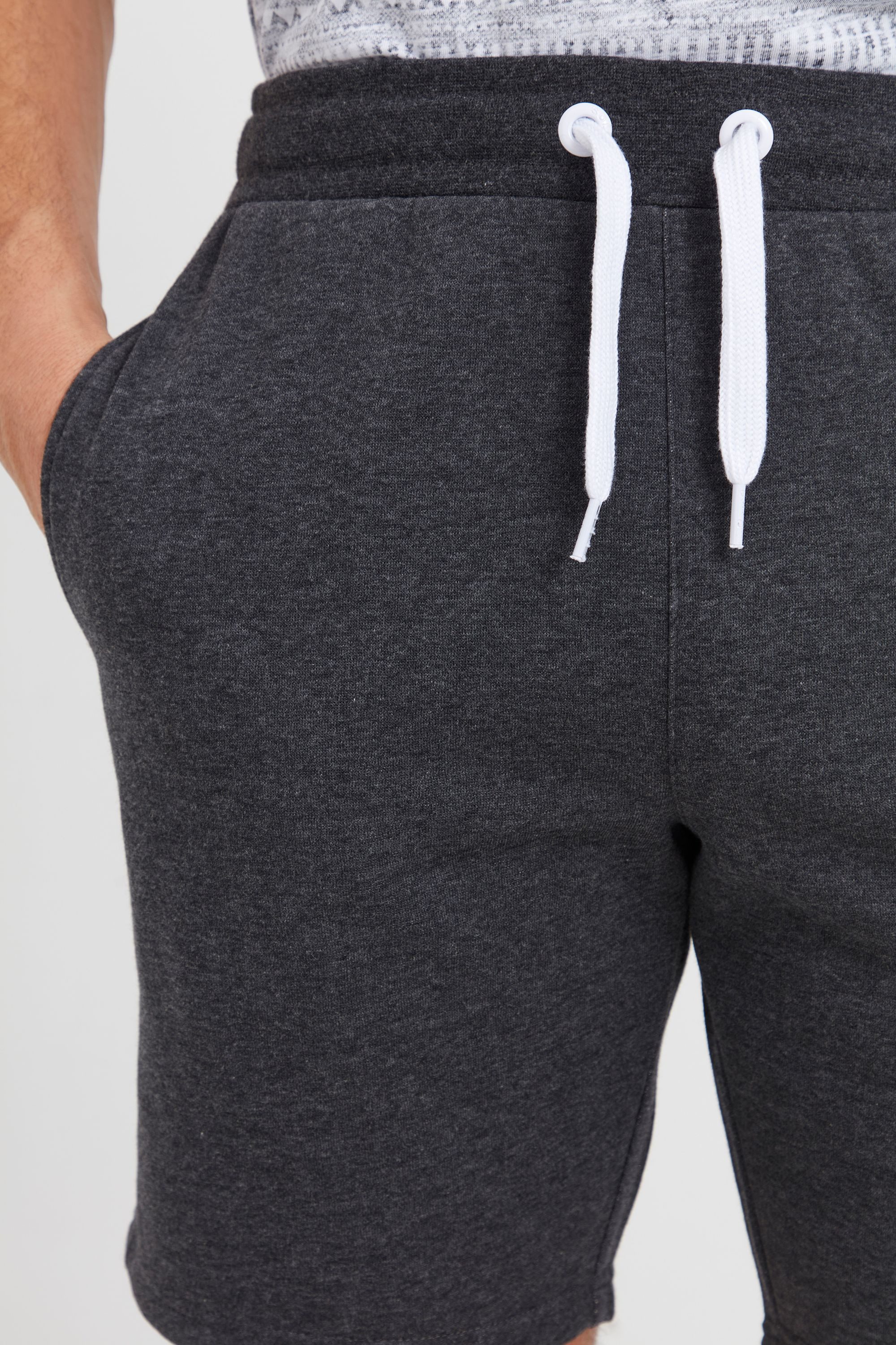 !Solid Sweatshorts SDOliver Basic Sweat Shorts mit Kordeln