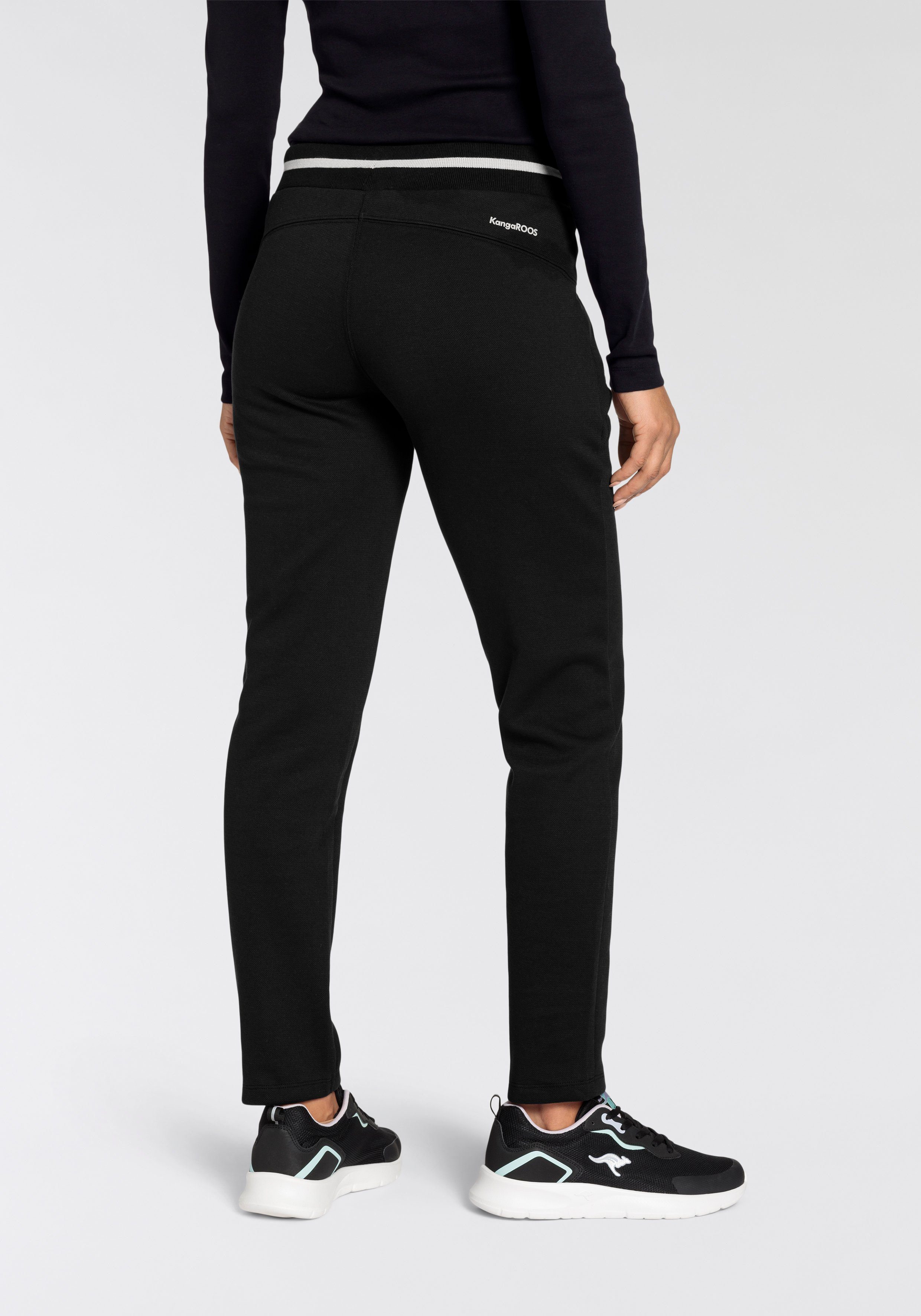 KangaROOS Jerseyhose mit Piqué-Struktur und Streifen-Detail günstig online kaufen