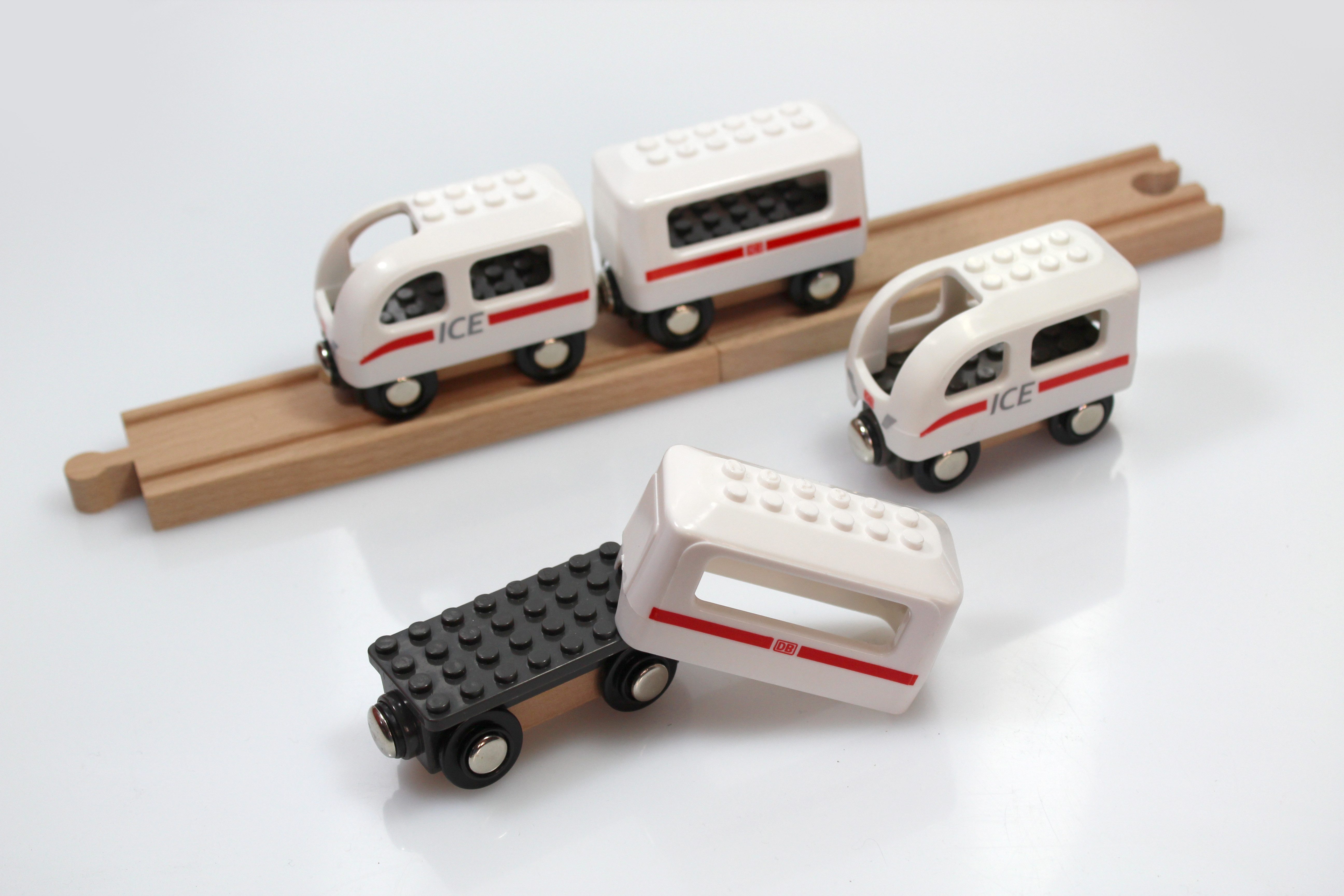 Neue Freunde Spielzeugeisenbahn-Lokomotive Noppi ICE, (Zug mit Schienen, 10-tlg), kompatibel zu Klemmbausteinen