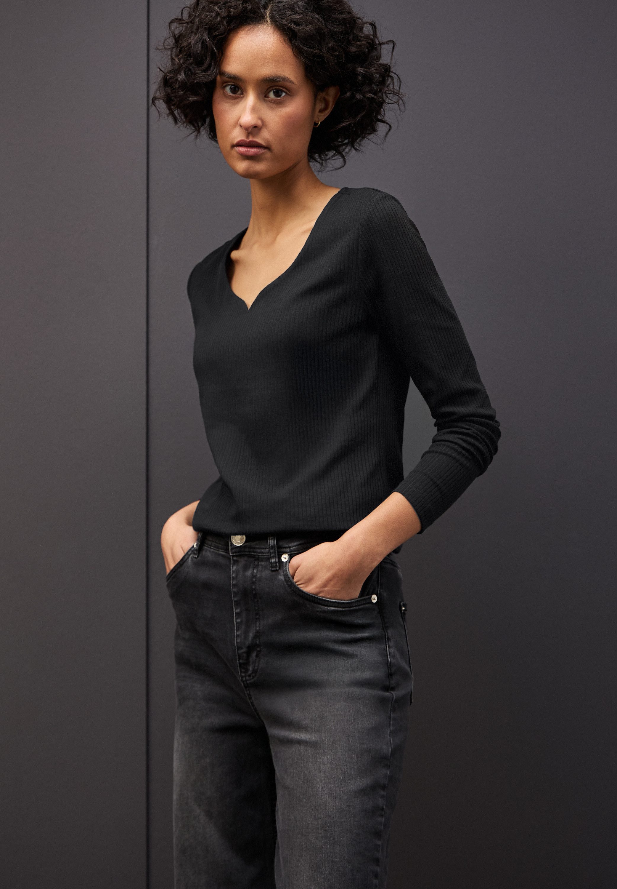 STREET ONE Langarmshirt mit Herzausschnitt günstig online kaufen