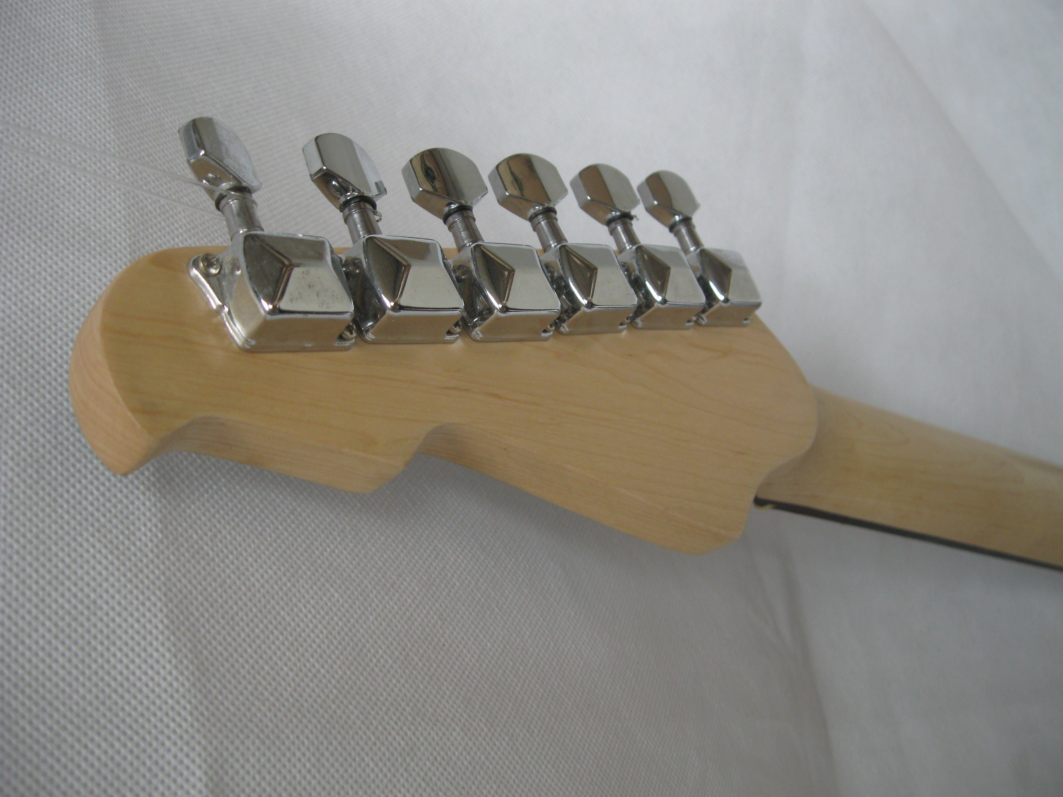 MSA E-Gitarre matt schwarz, Elektrogitarre 3x Singelcoil, Tremolo E Gitarre