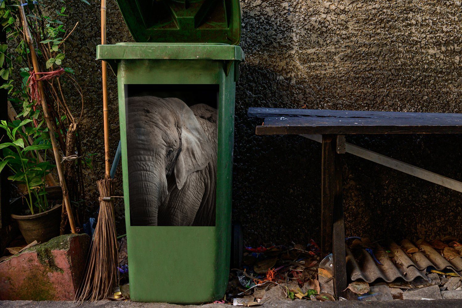 Container, MuchoWow Sticker, Elefant Tiere Schwarz - Mülltonne, Mülleimer-aufkleber, (1 Wandsticker - - St), Abfalbehälter Porträt