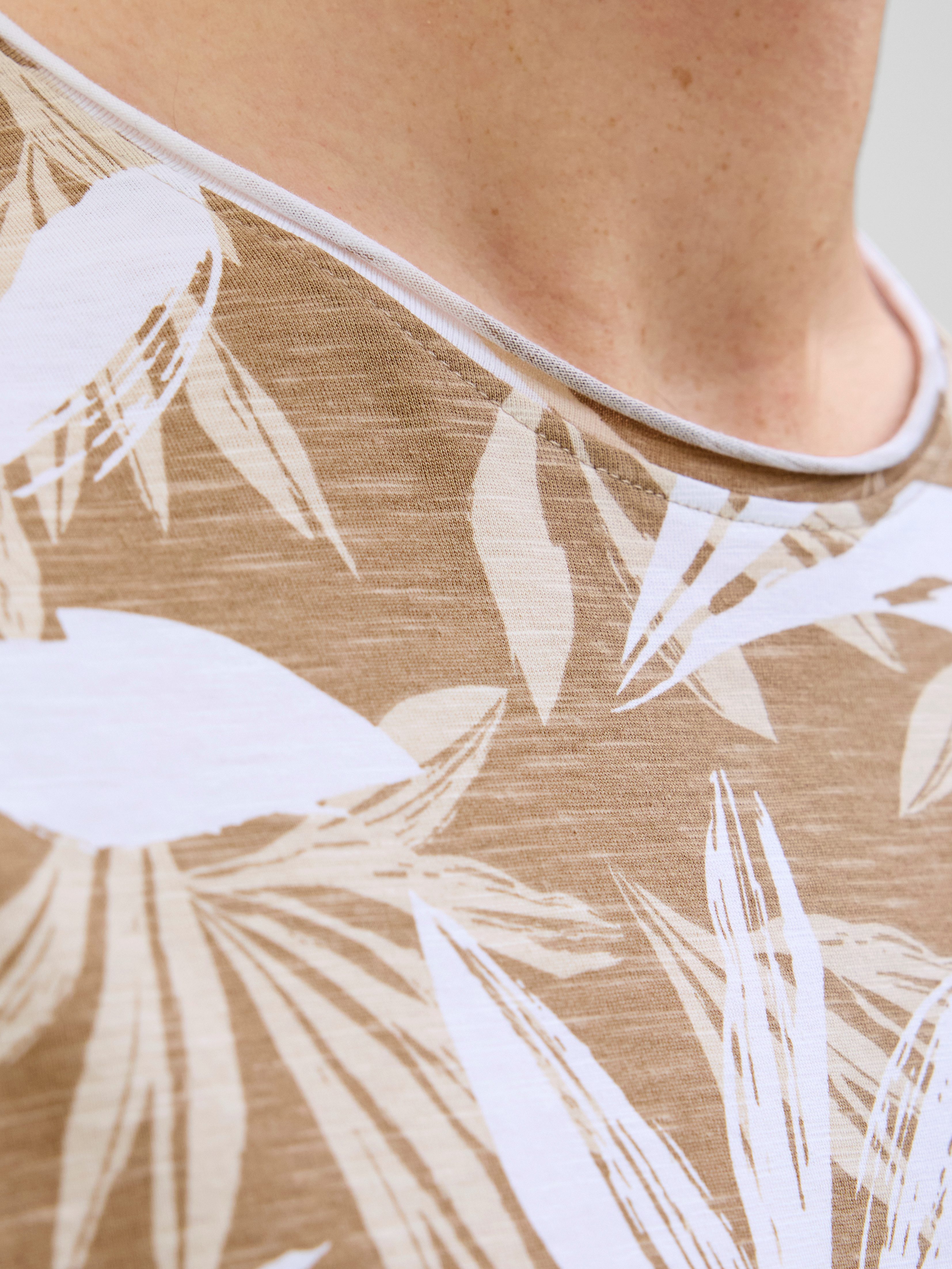 Jack & Jones Rundhalsshirt JJEBRYAN AOP TEE S/S O-NECK NOOS mit All-Over Pr günstig online kaufen