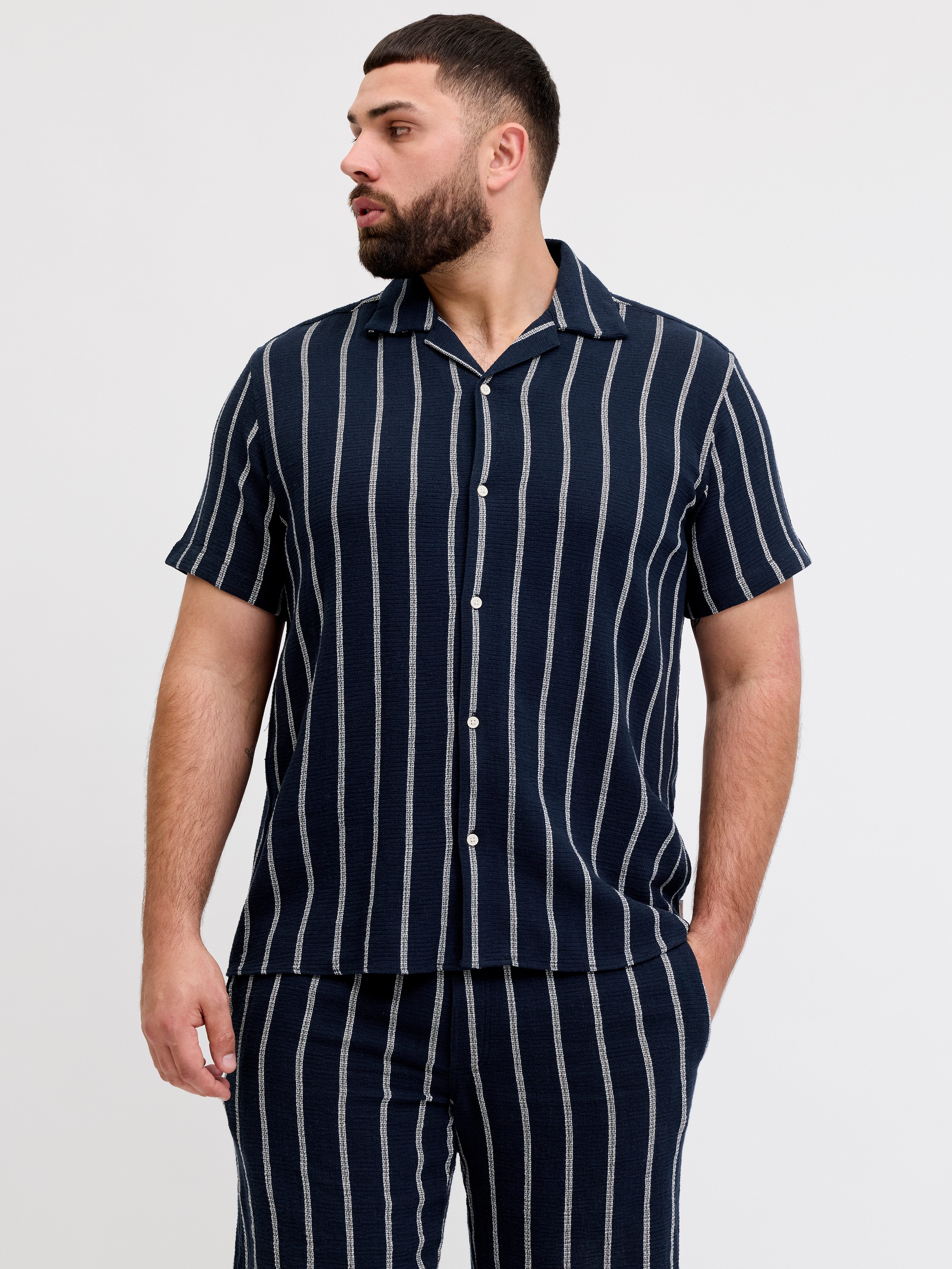 Jack & Jones PlusSize Kurzarmhemd JORCOBA STRIPE RESORT SHIRT SS SN PLS