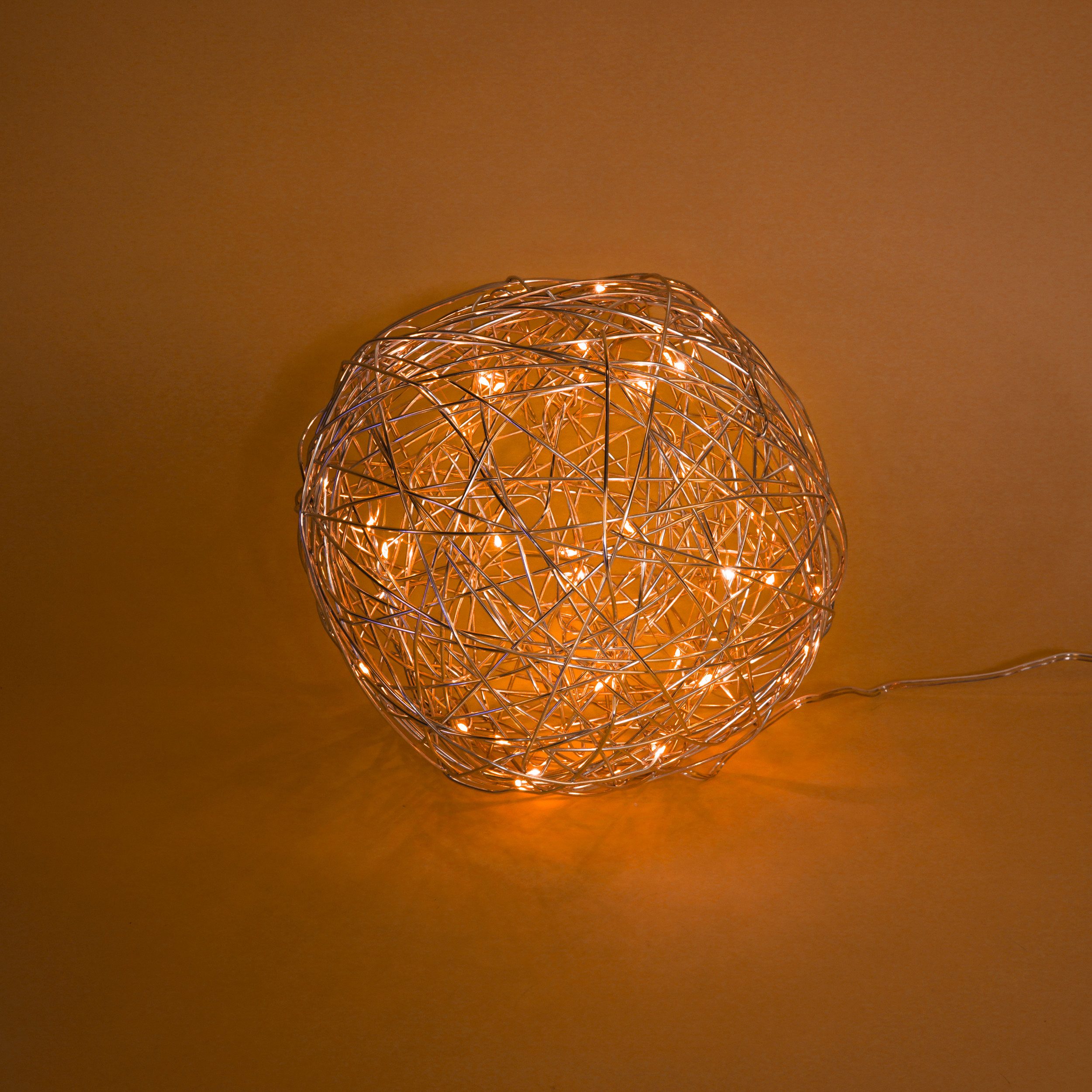 esotec LED-Hängeleuchte Solar Drahtkugel Ø25cm 50 bernsteinfarbene LEDs winterfest 102114, LED fest integriert, bernsteinfarben, Aluminium-Drahtkugel mit bernsteinfarbener Lichterkette