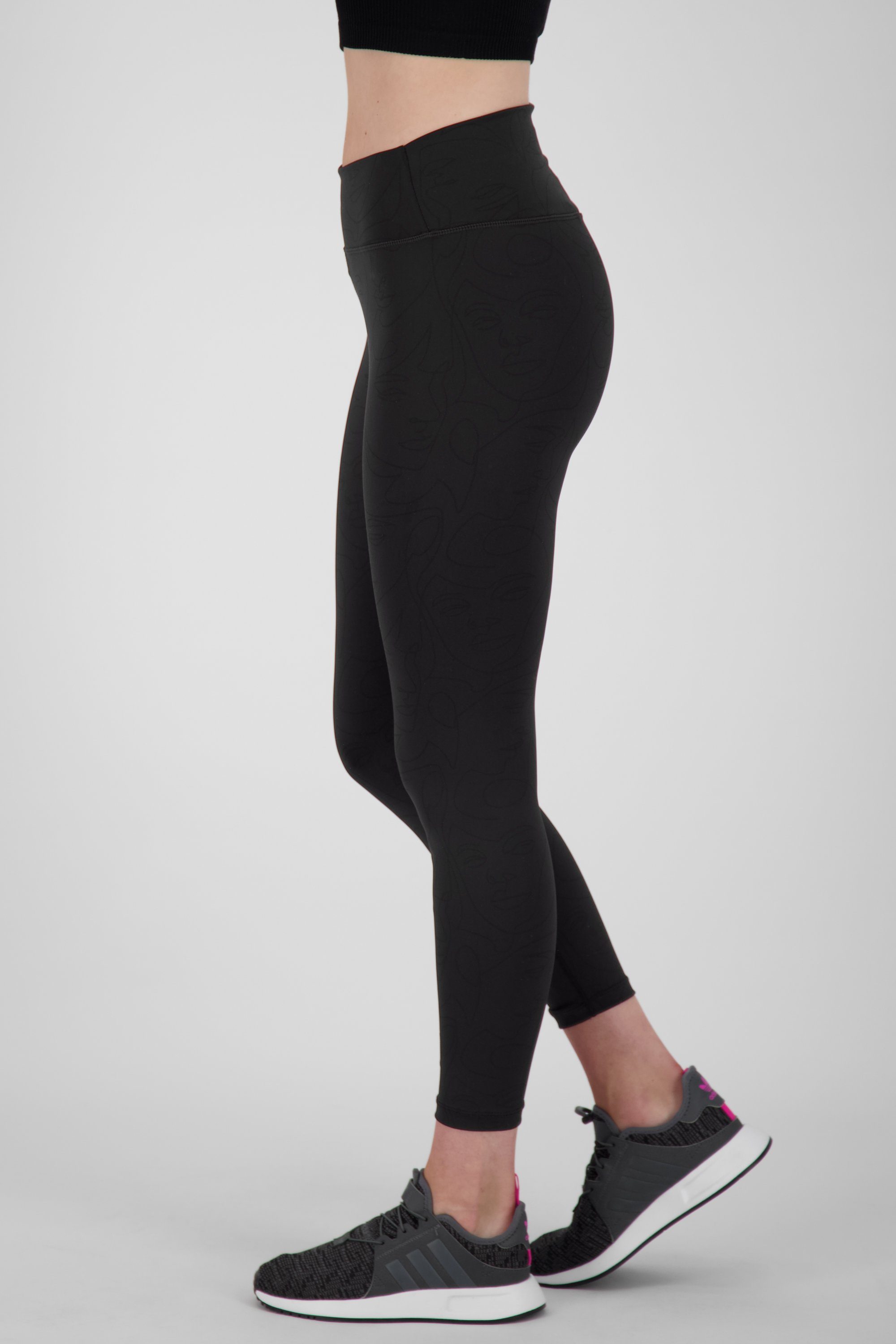 Kickin Freizeithose, & AriaAK moonless Hose Alife Damen Leggings Leggings