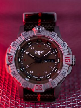 Traser Schweizer Uhr Traser H3 110669 Tactical Braun Titan Herrenuhr 46