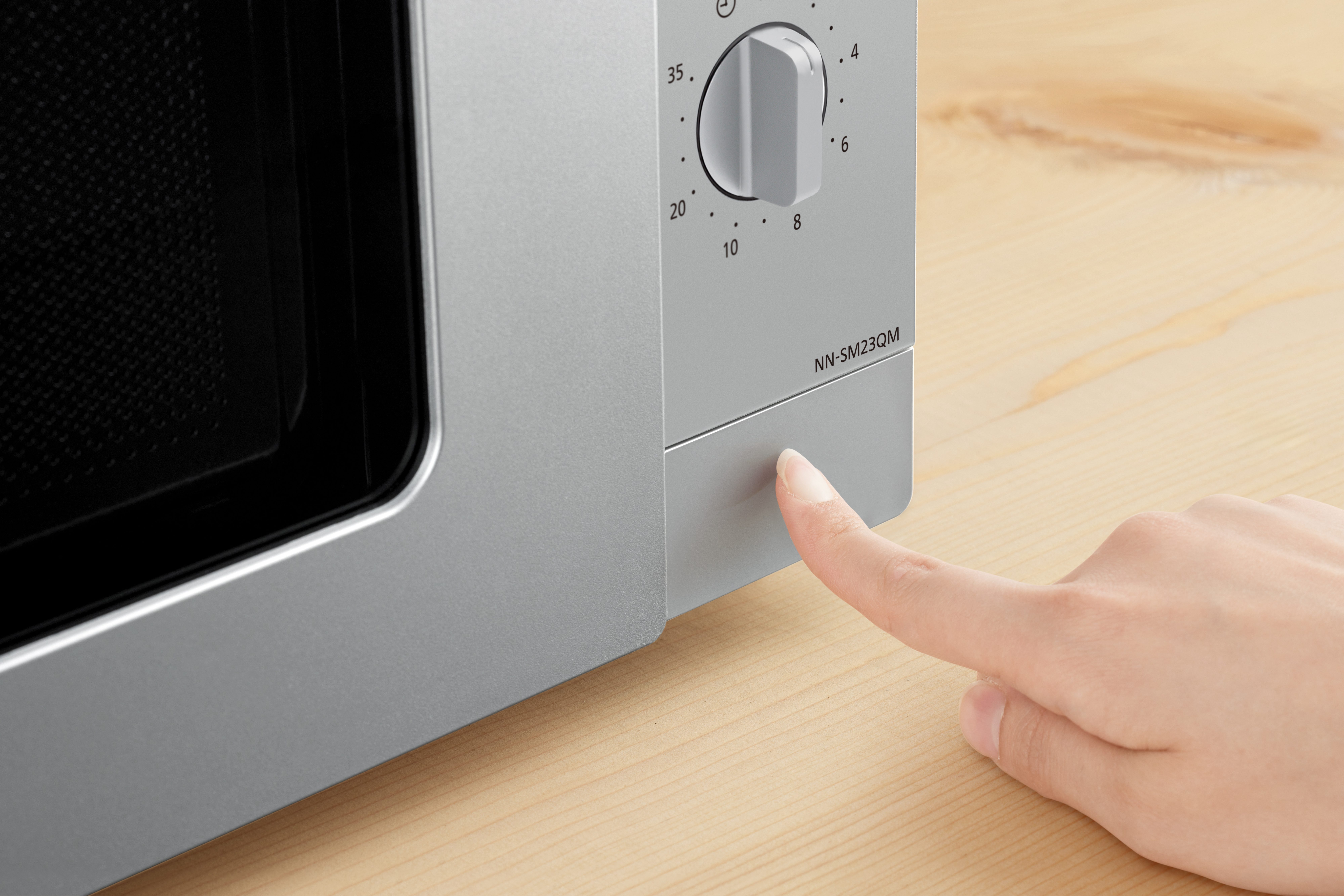 Panasonic Mikrowelle NN-SM23QMEPG, Mikrowelle, 20 l