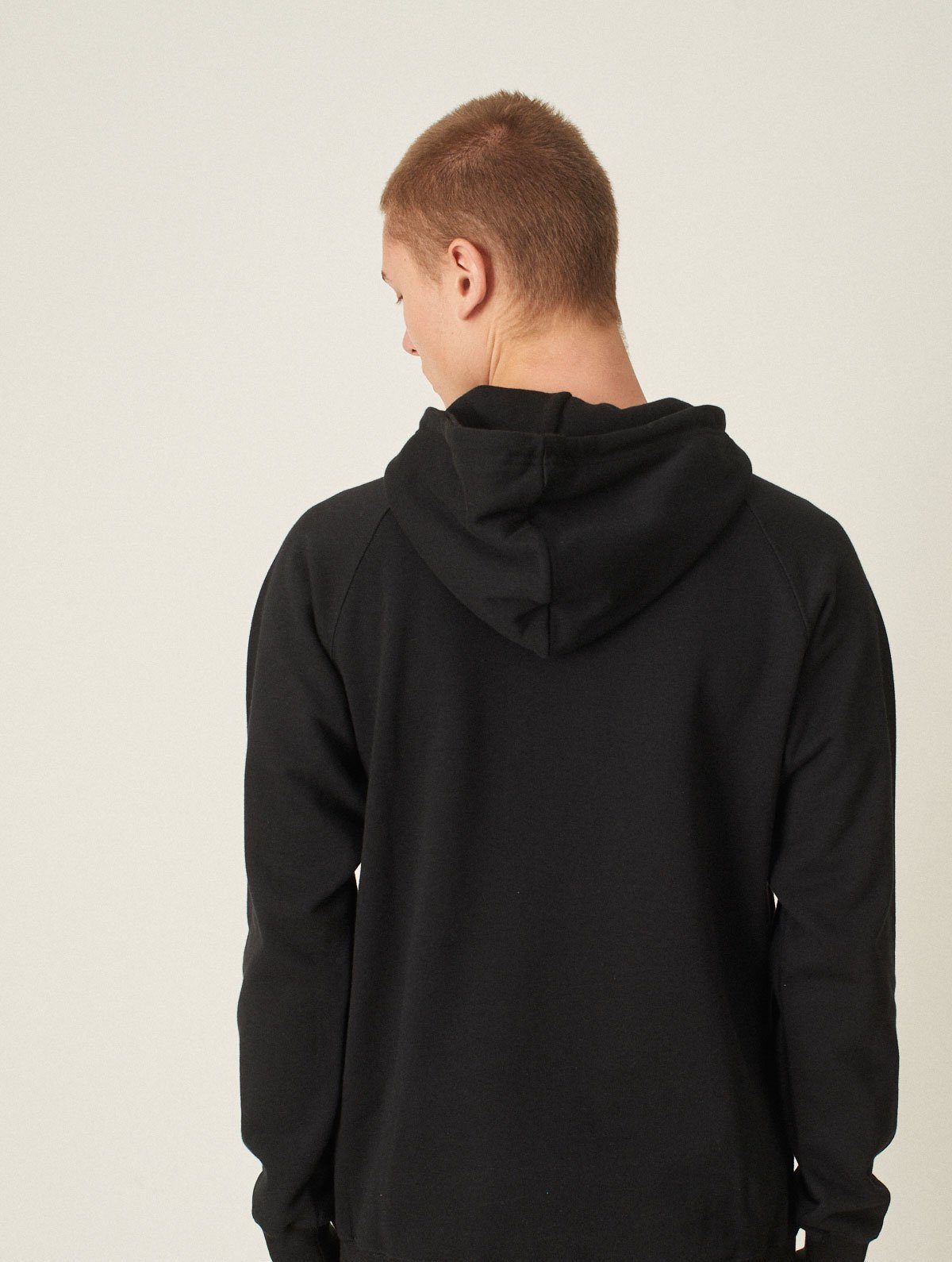2 Cleptomanicx Kapuzensweatshirt schwarz Design im Hooded Embro Gull (1-tlg) klassischen