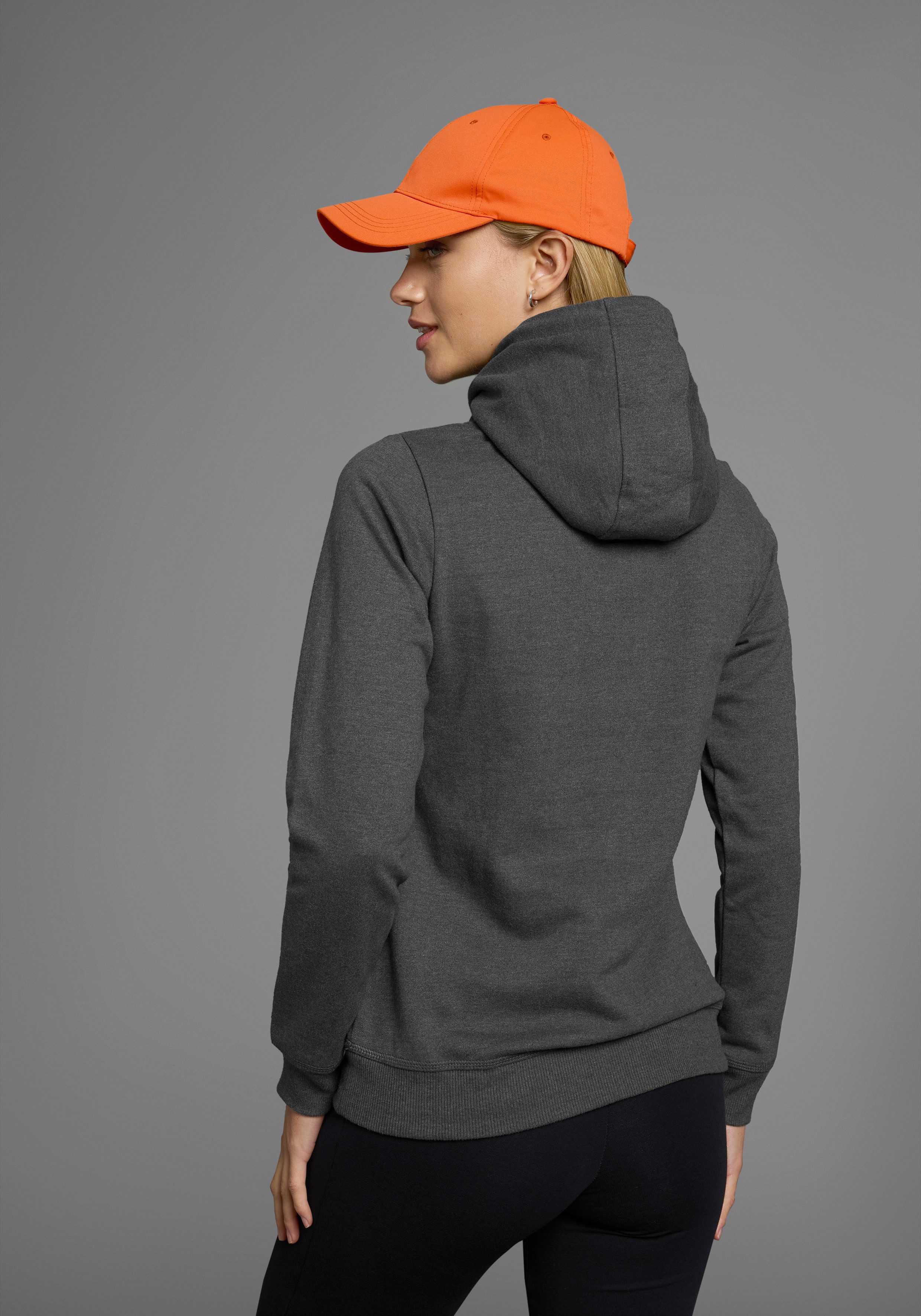 Ocean Sportswear Kapuzensweatshirt Essentials Sweatshirt Langarm, figurbetonter Schnitt, unifarben