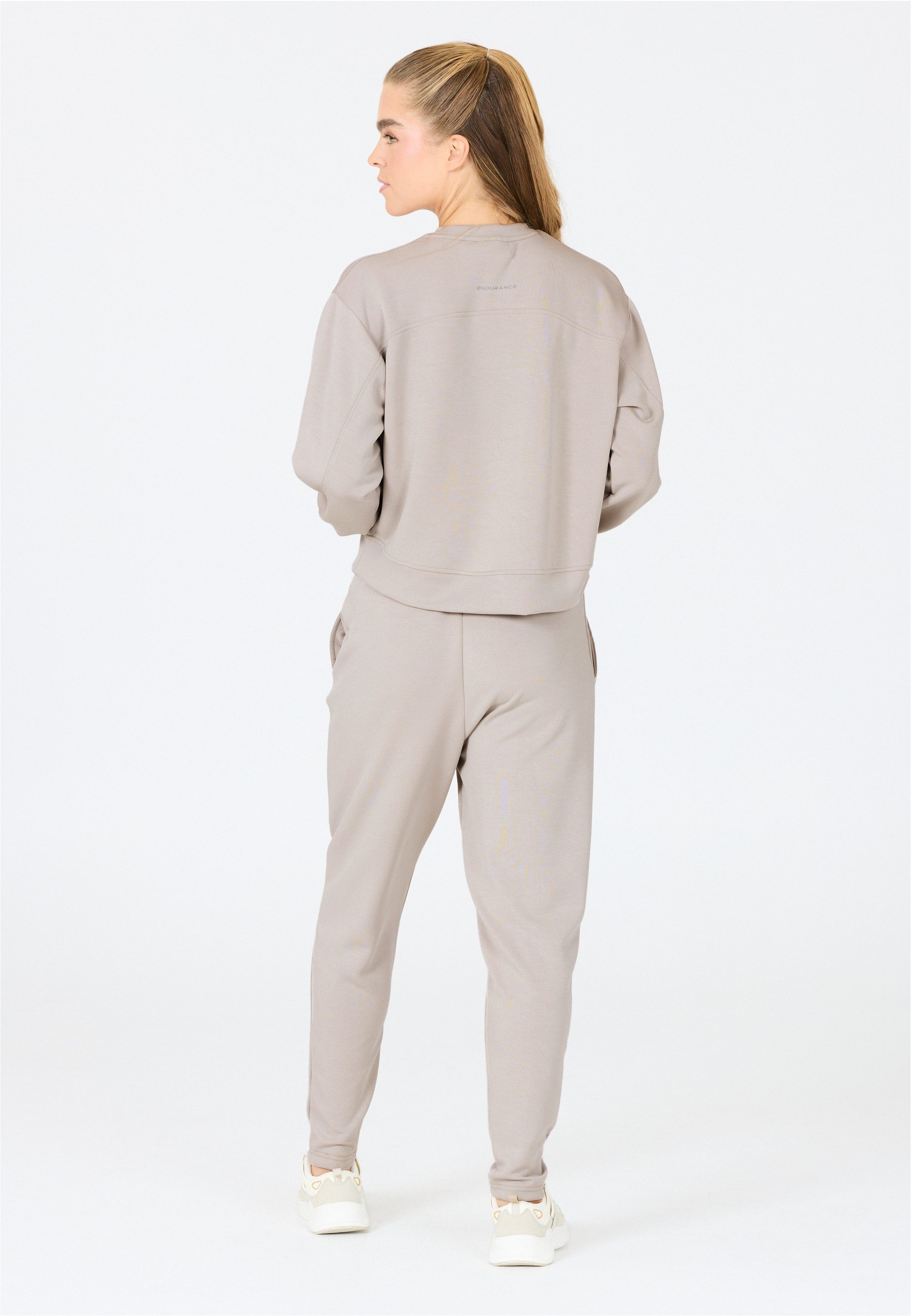 ENDURANCE Sweatshirt Jade aus angenehm weichen Material